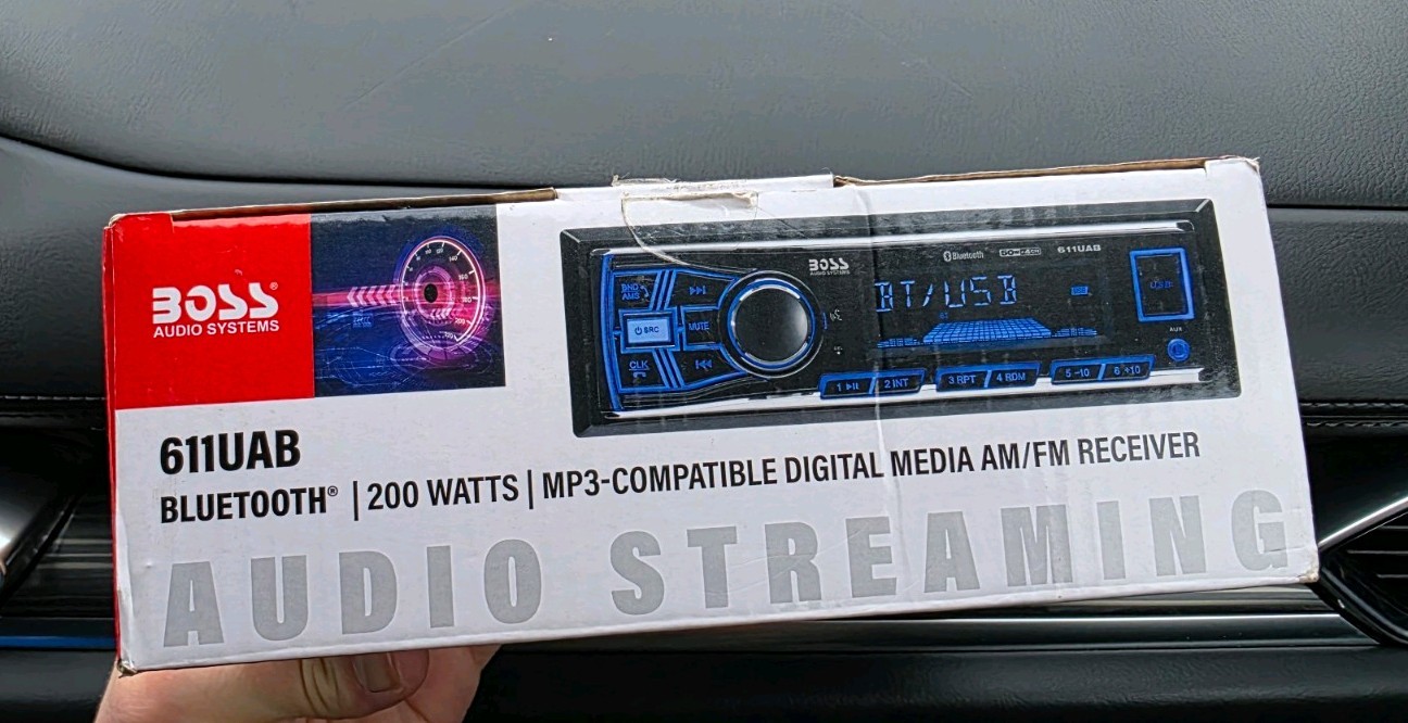 Boss Audio 611UAB 1-DIN Bluetooth USB/MP3 Digital Multimedia Receiver (NO CD)