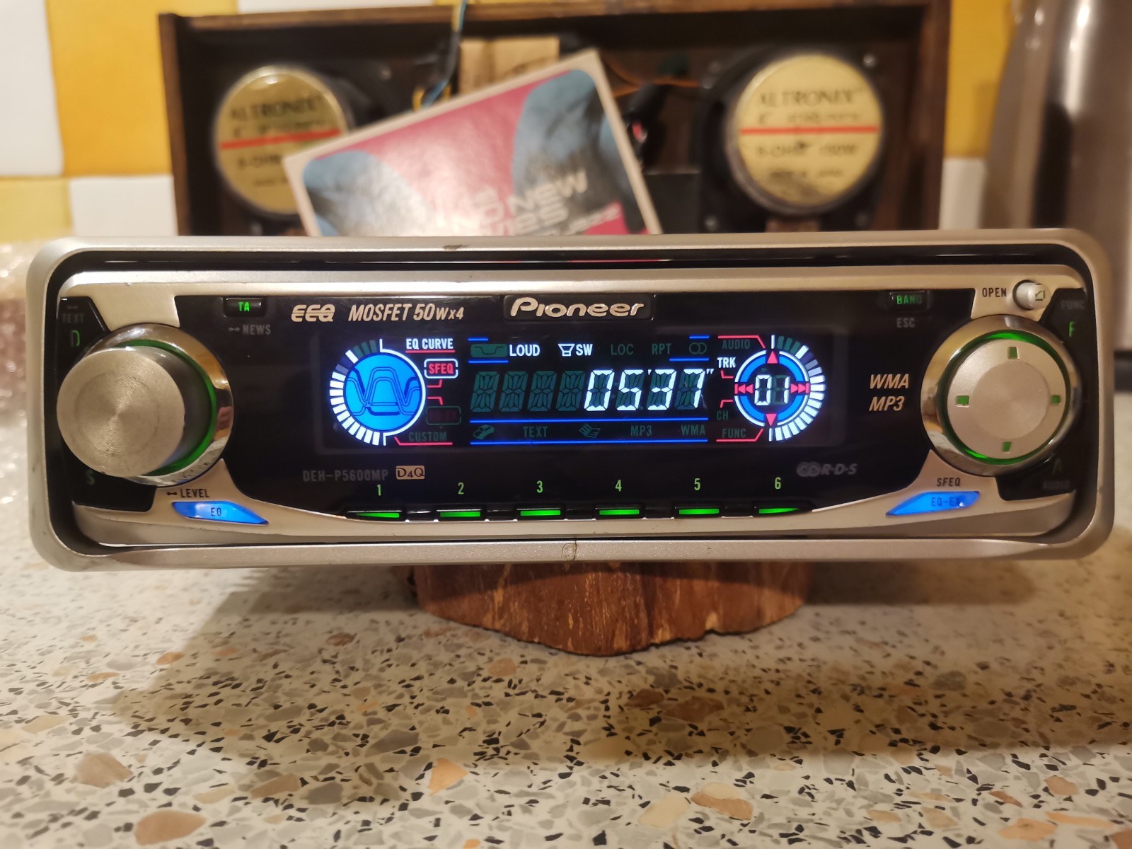 classic Pioneer DEH-P5600MP car radio CD player