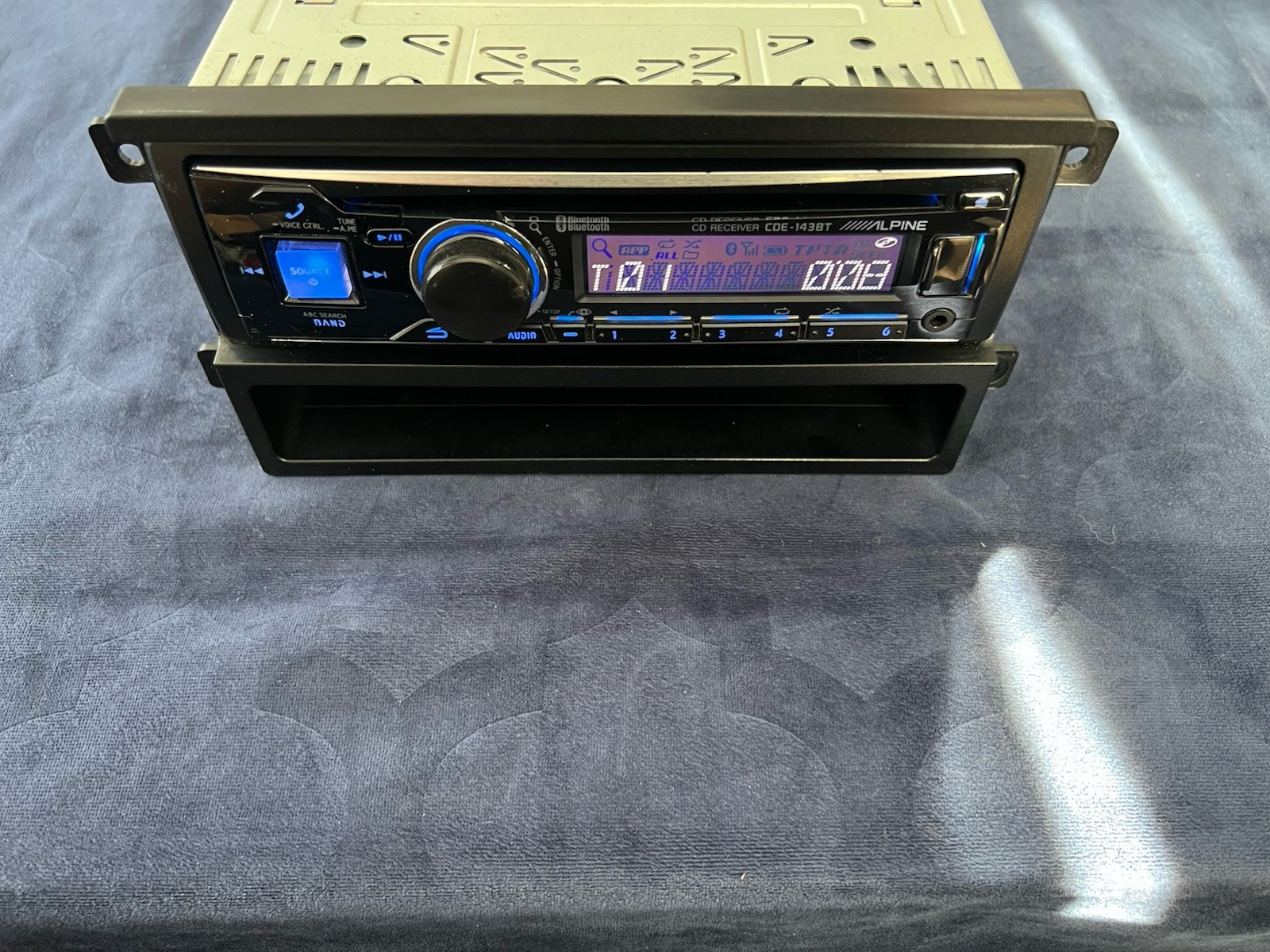 ⭐️ Pre-Owned,TESTED⭐️ Alpine BT|CD|AM/FM|USB-(CDE-143BT)