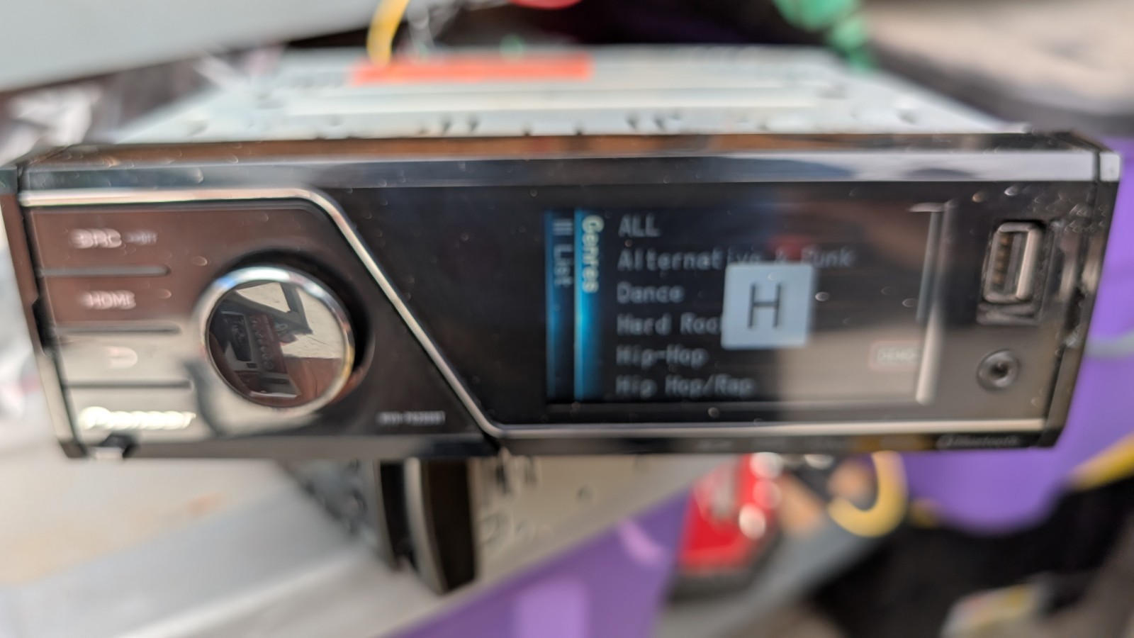 2010 Pioneer MVH-P8200BT Digital Media Receiver Head Unit Car Audio Untested