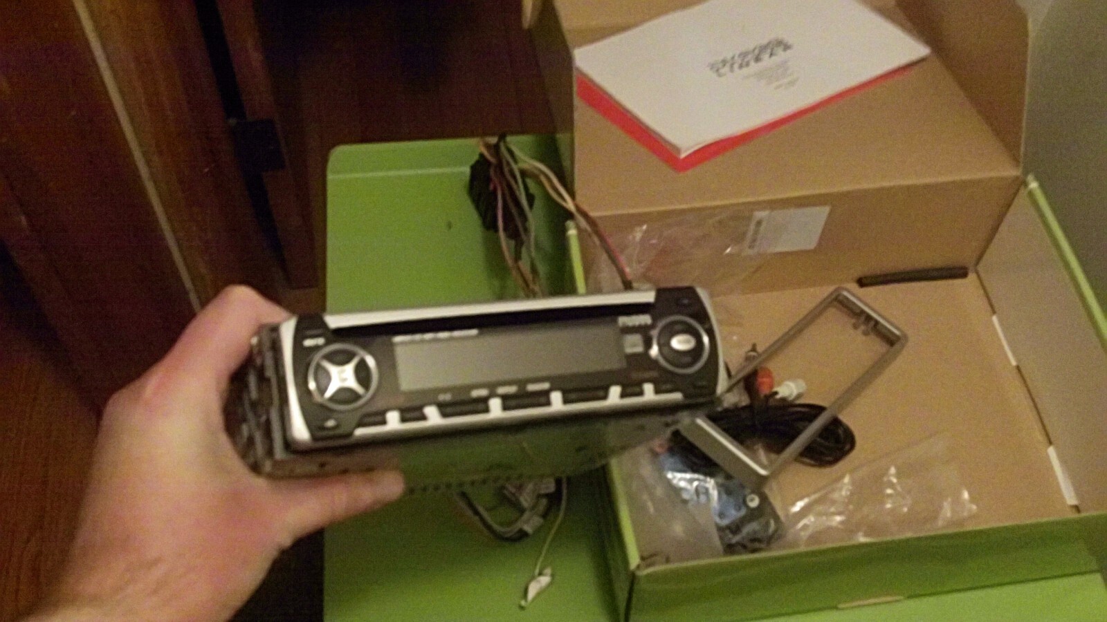 Never Used! [Audiovox] Phase Linear UMP401 AM/FM/CD Player w/ Remote