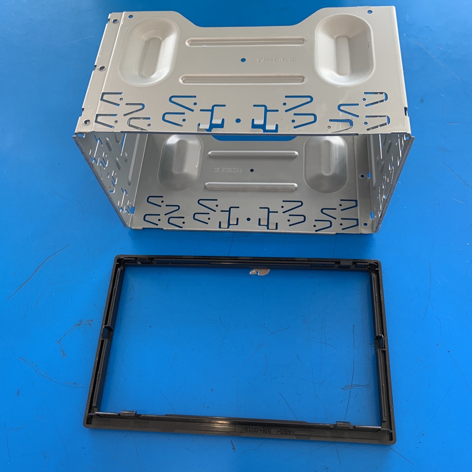 DNX997XR DDX9907XR DDX9707S DMX957XR 7″ SCREEN CAGE SLEEVE MOUNT W TRIM RING