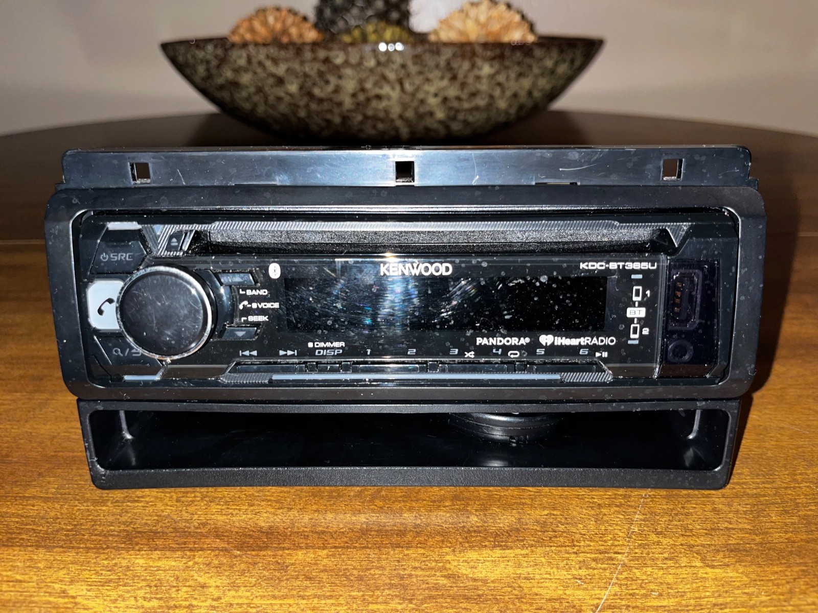 Kenwood KDC-BT365U CD player radio stereo 1 Din USB AUX AOA head unit receiver