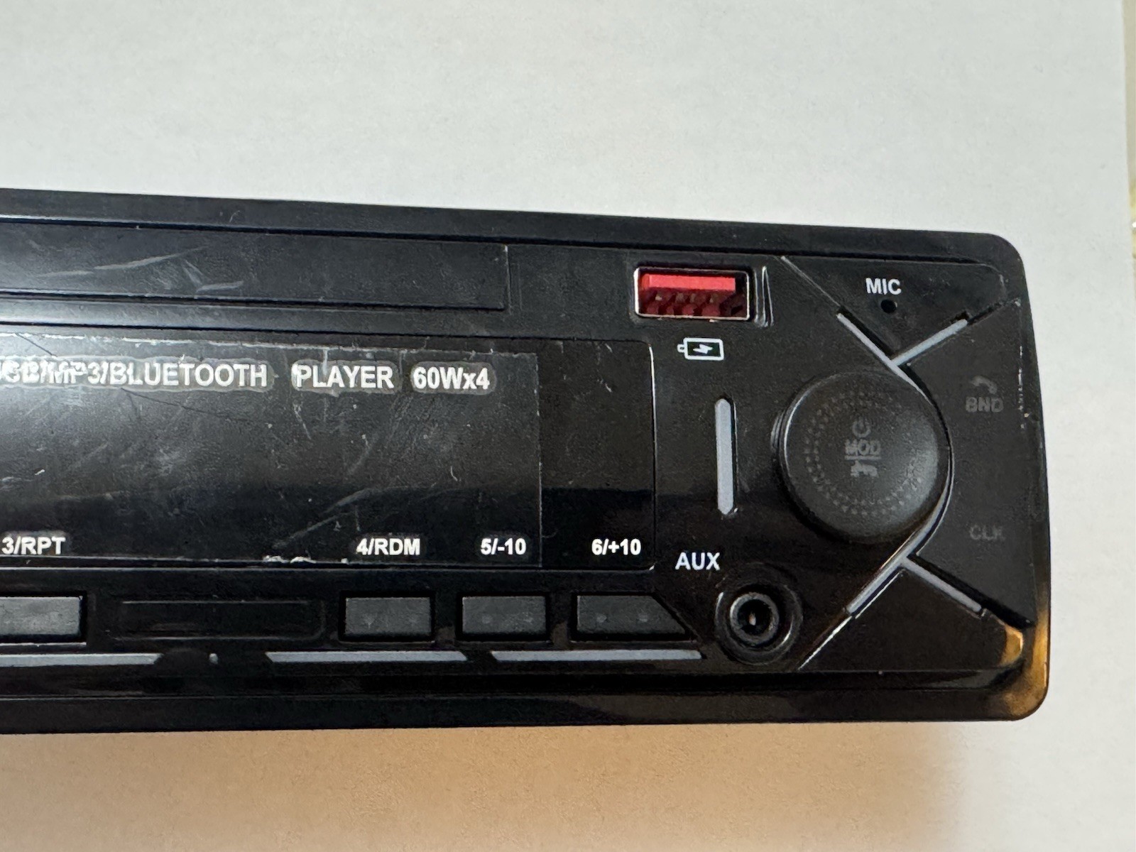 Brand New Universal Single DIN Car Stereo Bluetooth USB FM Radio 60Wx4