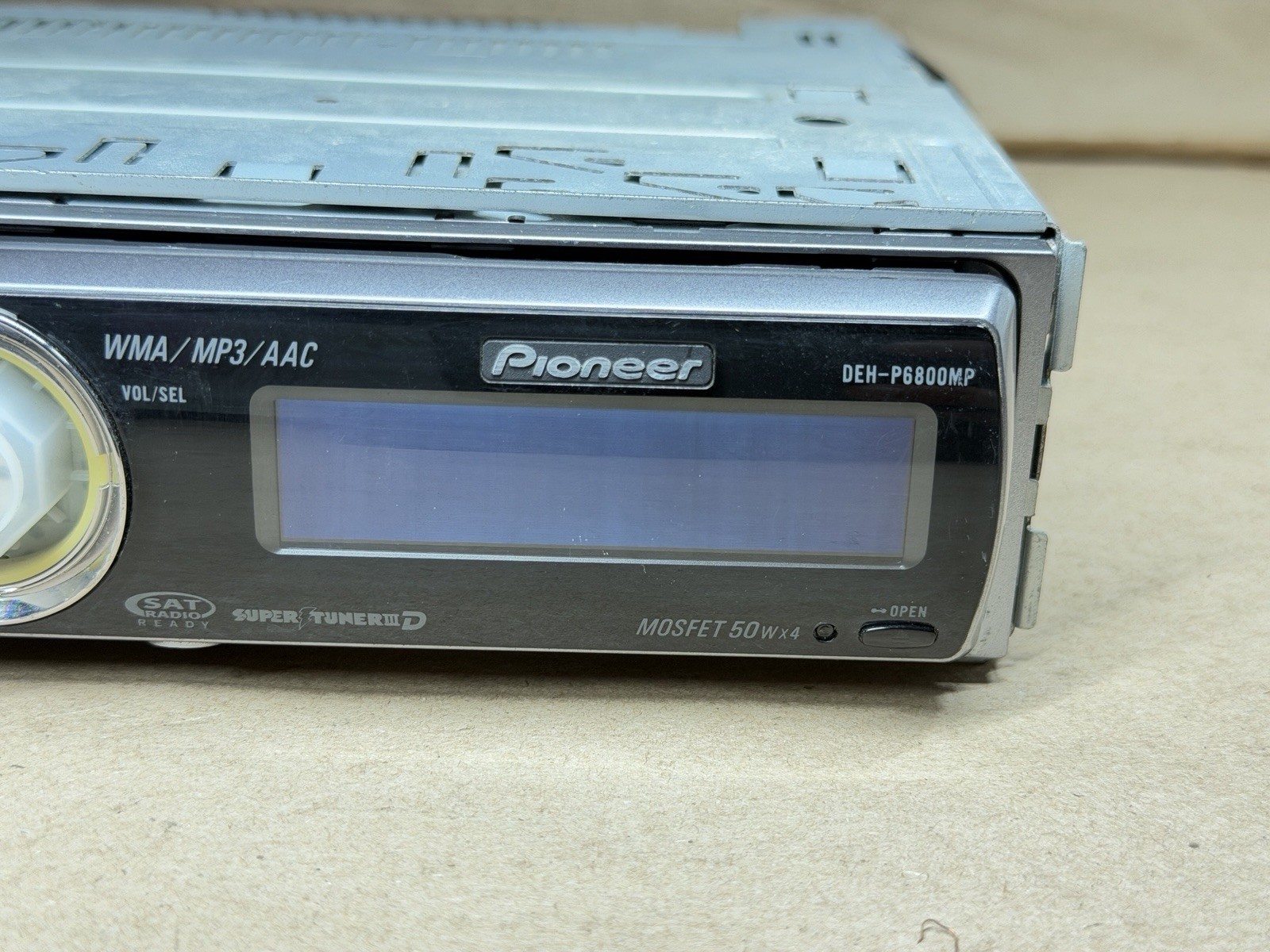 Pioneer DEH-P6800MP Car Stereo CD MP3 Player *Damaged* FOR PARTS AS IS