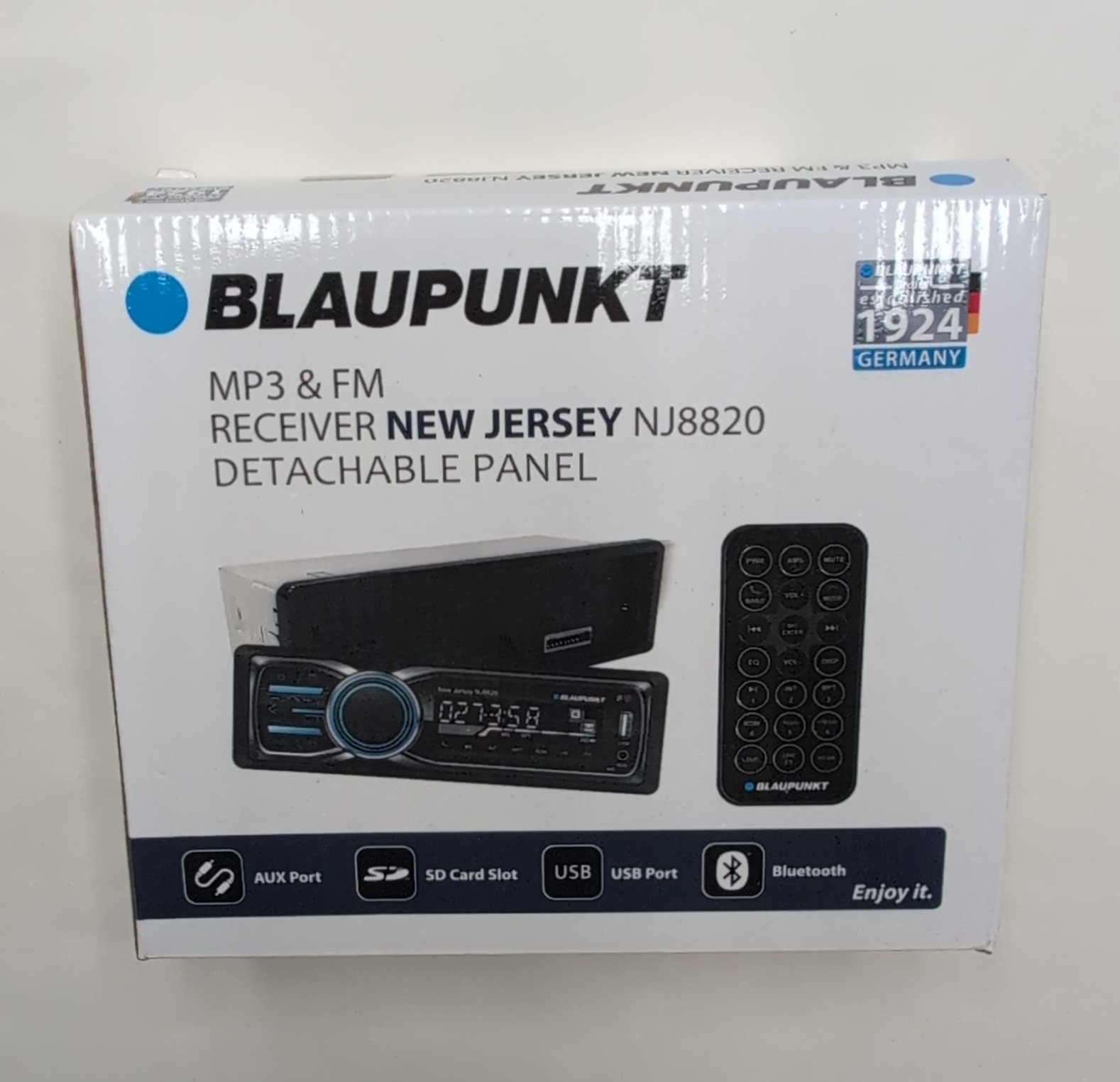 Blaupunkt New Jersey NJ8820 1/2 DIN MP3/FM Receiver USB AUX Remote Detach