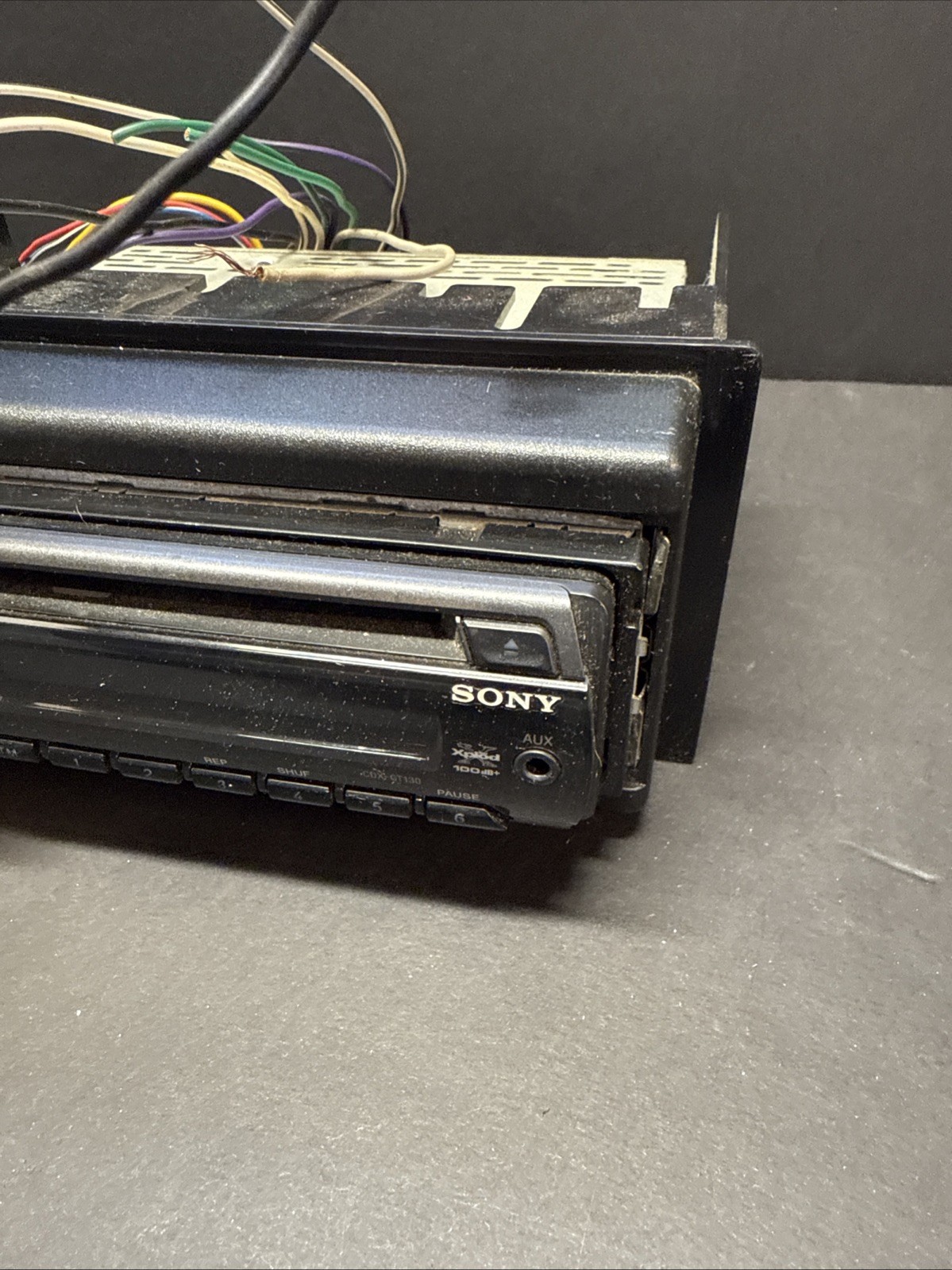 Sony 52wx4 AM/FM Compact Disc Player Car Stereo CDX-GT130 Untested