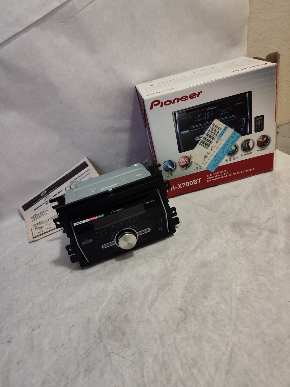Pioneer FH-X700BT Bluetooth CD Player Android iPhone Pandora AM FM USB Aux