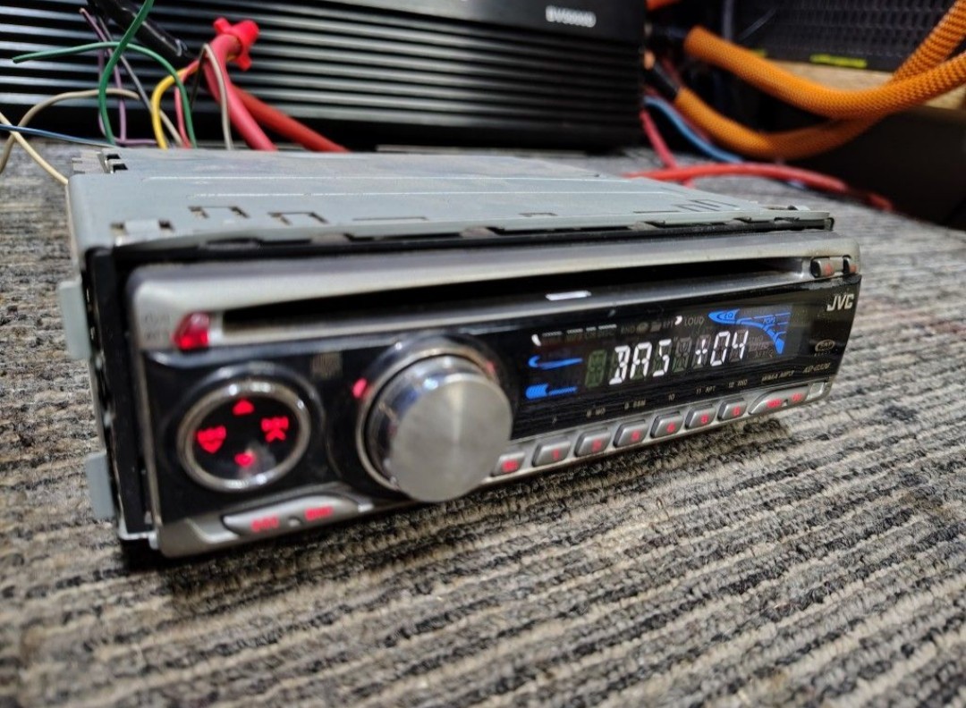 JVC KD-G320 CD Player In Dash Receiver with WMA/MP3 SAT CD-R RW