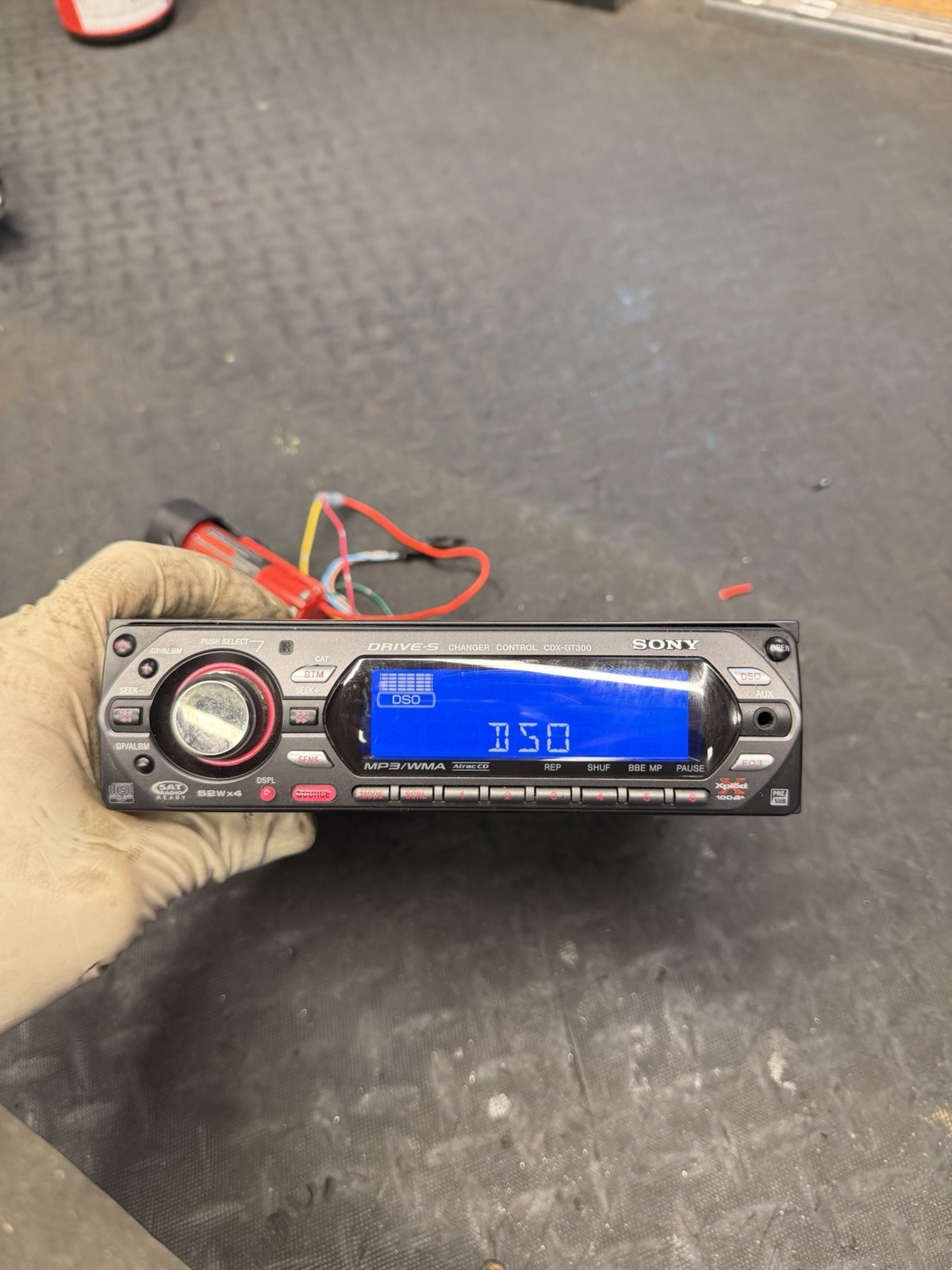 SONY CDX-GT300