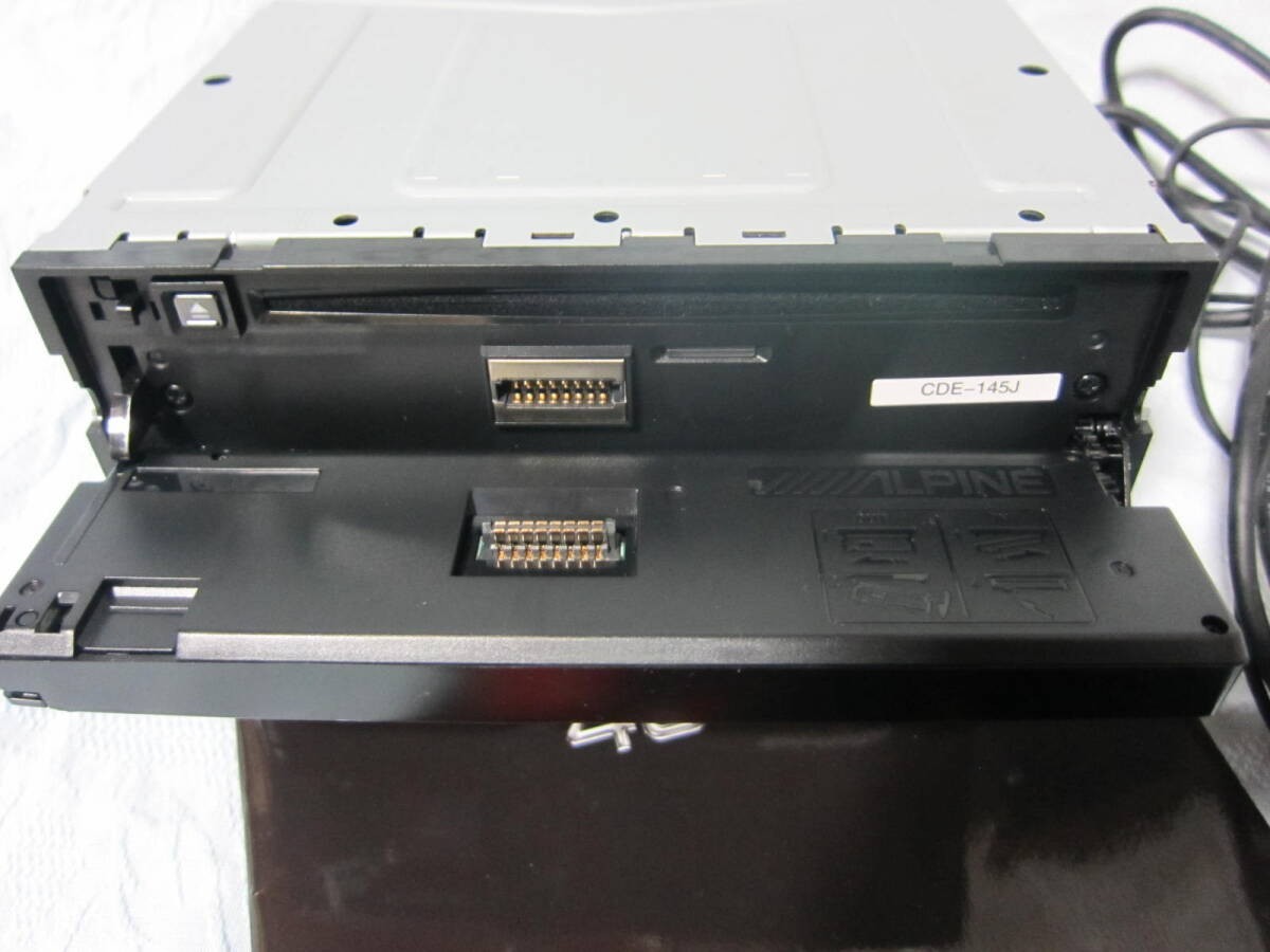 New, unused!!! Alpine CDE-145J CD Player Car Stereo Audio From Japan