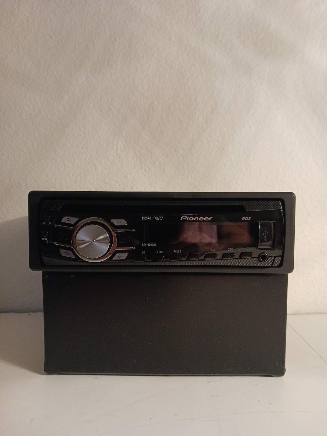 Vintage Pioneer DEH-3300UB Car CD Player/WMA/MP3/USB In Dash Receiver 50WX4 Amp