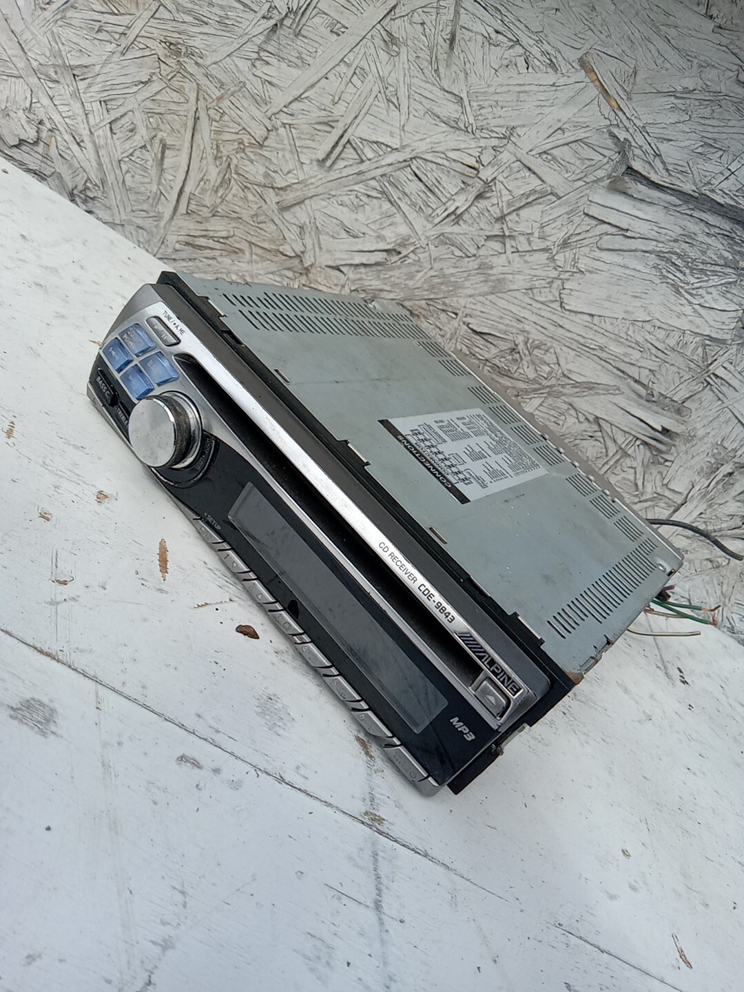 Alpine CDE-9843 CD Player In Dash Receiver