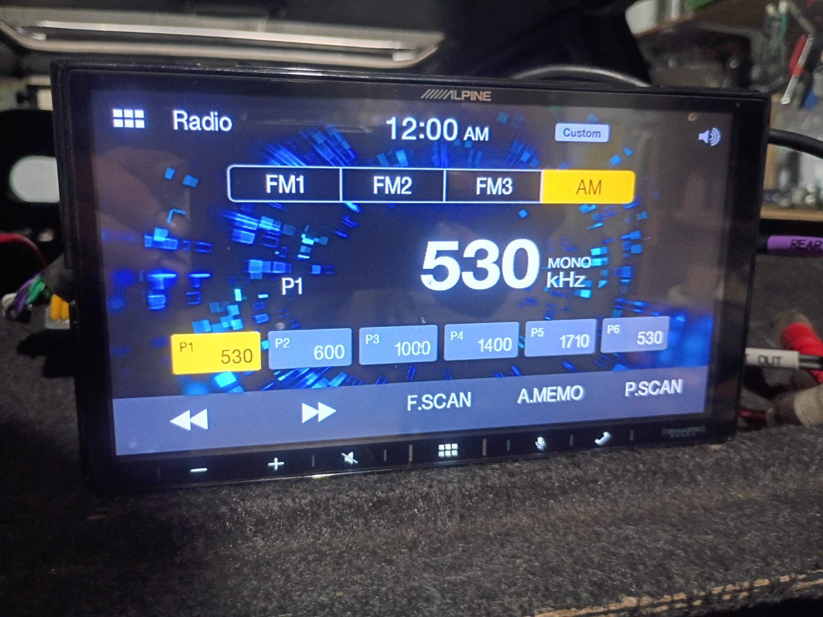 Alpine iLX-W650 7″ Touchscreen Apple Android w/ KTA-450 Power Pack Amplifier