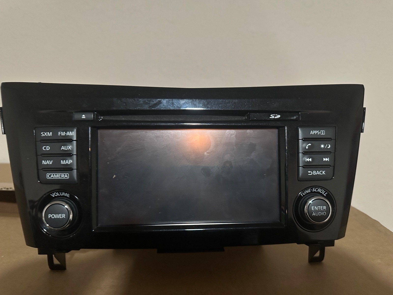 2018 Nissan Rogue Sport OEM Radio with Navigation (Used)