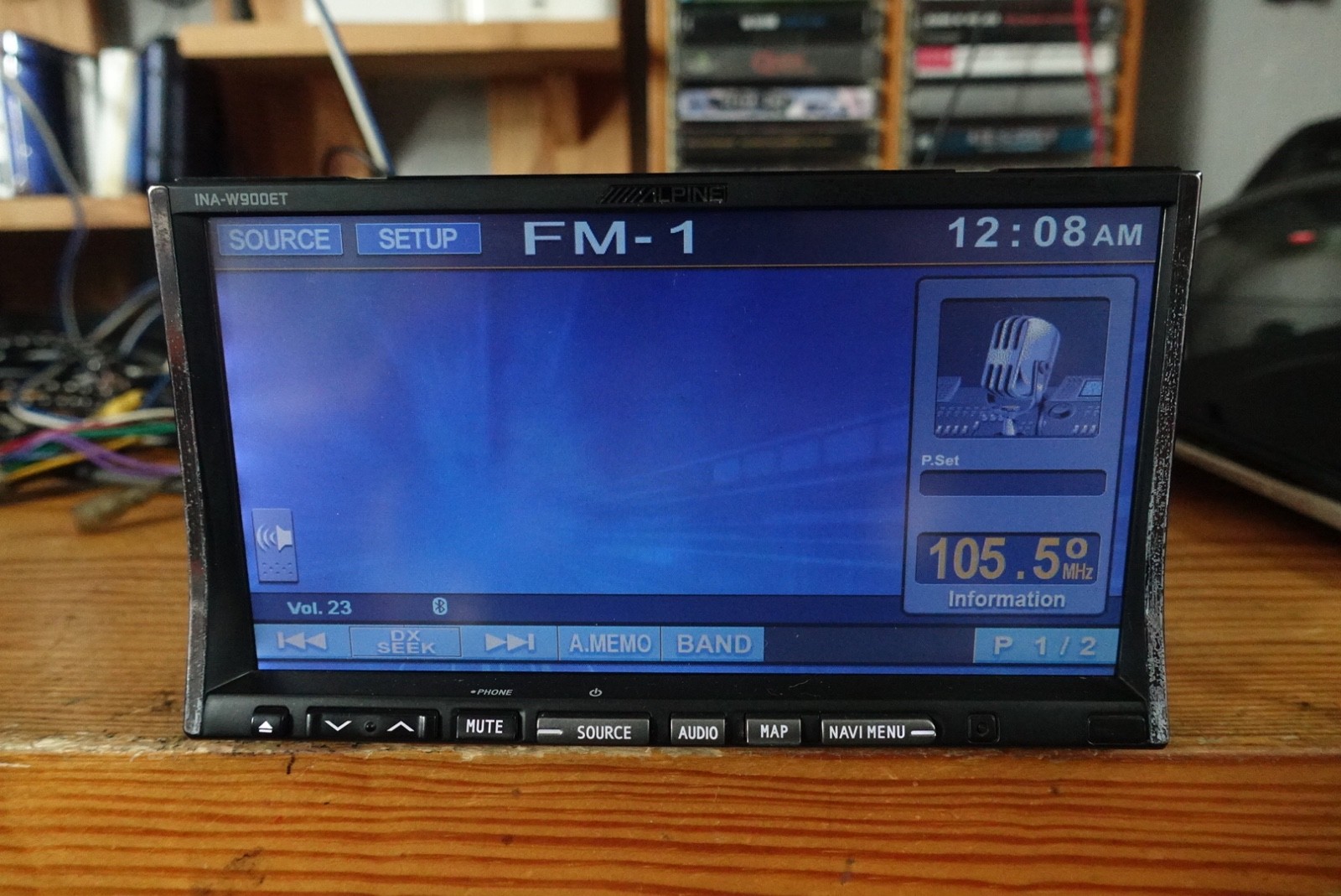 Alpine INA-W900ET. 7″ Touch Screen. Fully functonsl. New Film. 3 RCA Pre out.