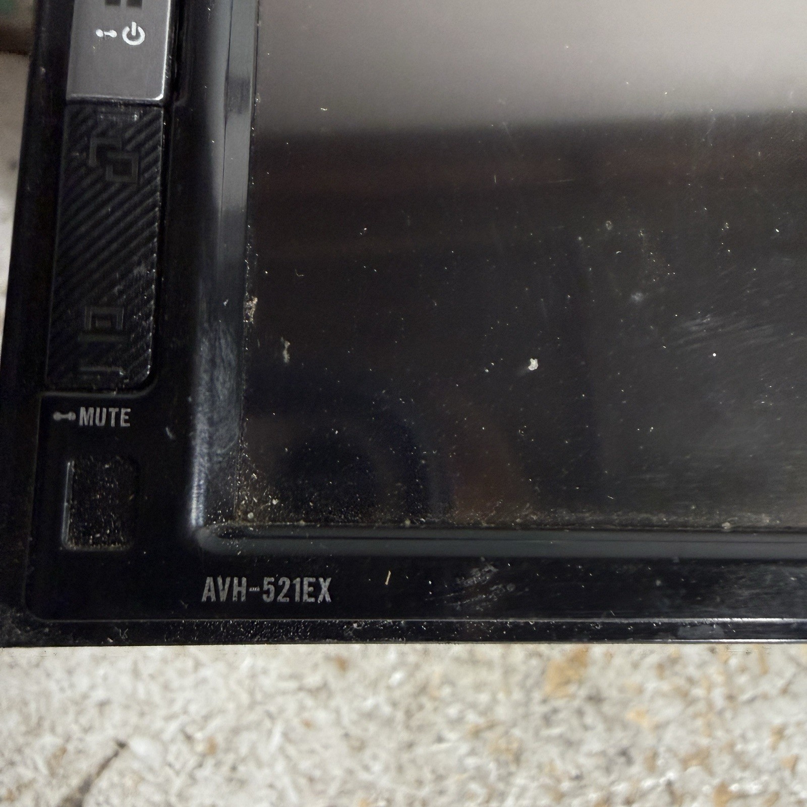 Pioneer Double DIN Touchscreen Dash Head Unit AVH-521EX Stereo Radio