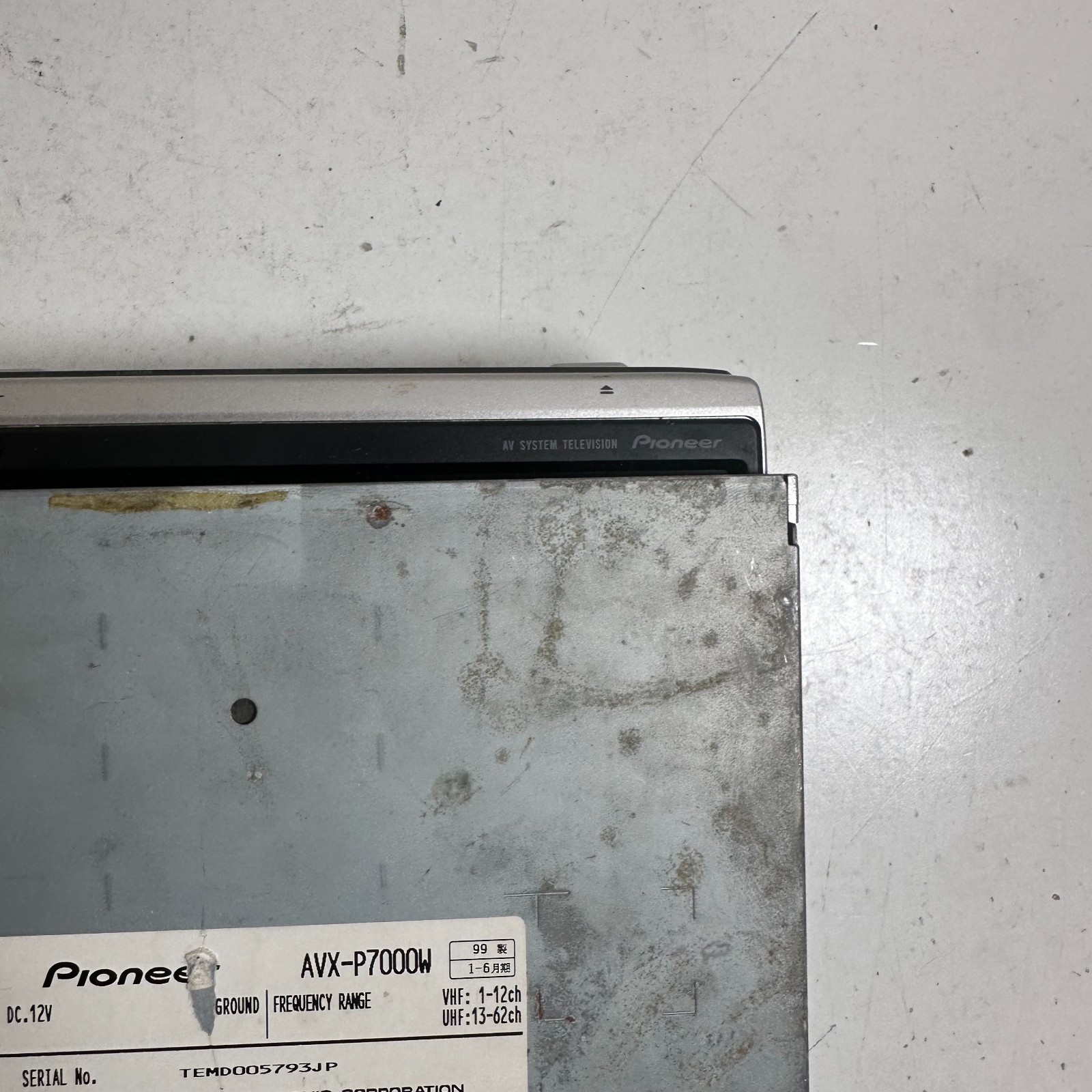 Pioneer Carrozzeria AVX-P7000W Silver 12V in-Dash Old School Car Monitor