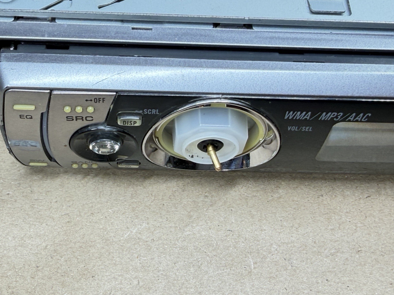 Pioneer DEH-P6800MP Car Stereo CD MP3 Player *Damaged* FOR PARTS AS IS