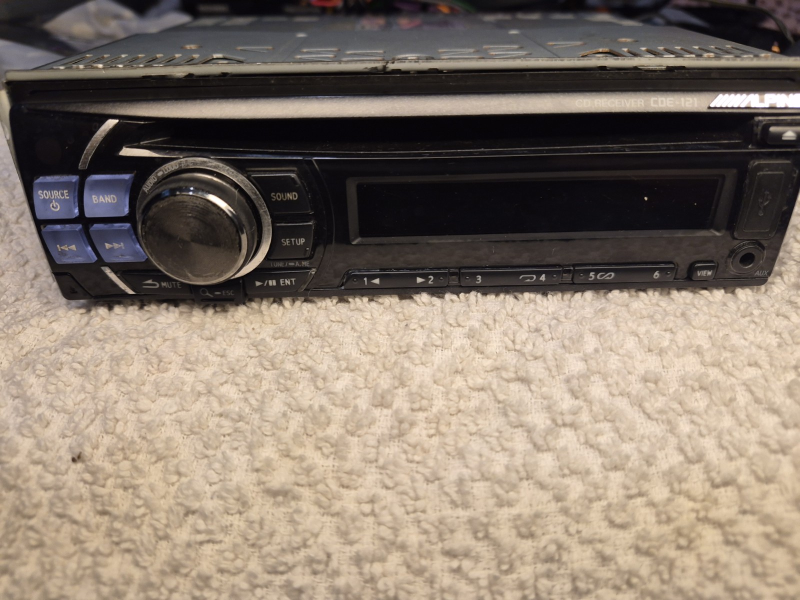 Alpine CDE-121 Single Din Car Stereo CD Usb Aux **NO Bluetooth** 2011 Headunit