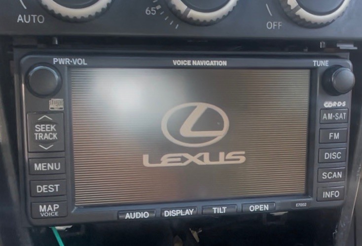 Lexus E7002 2 DIN Voice Navigation Touchscreen AM-SAT CD GPS Car Radio