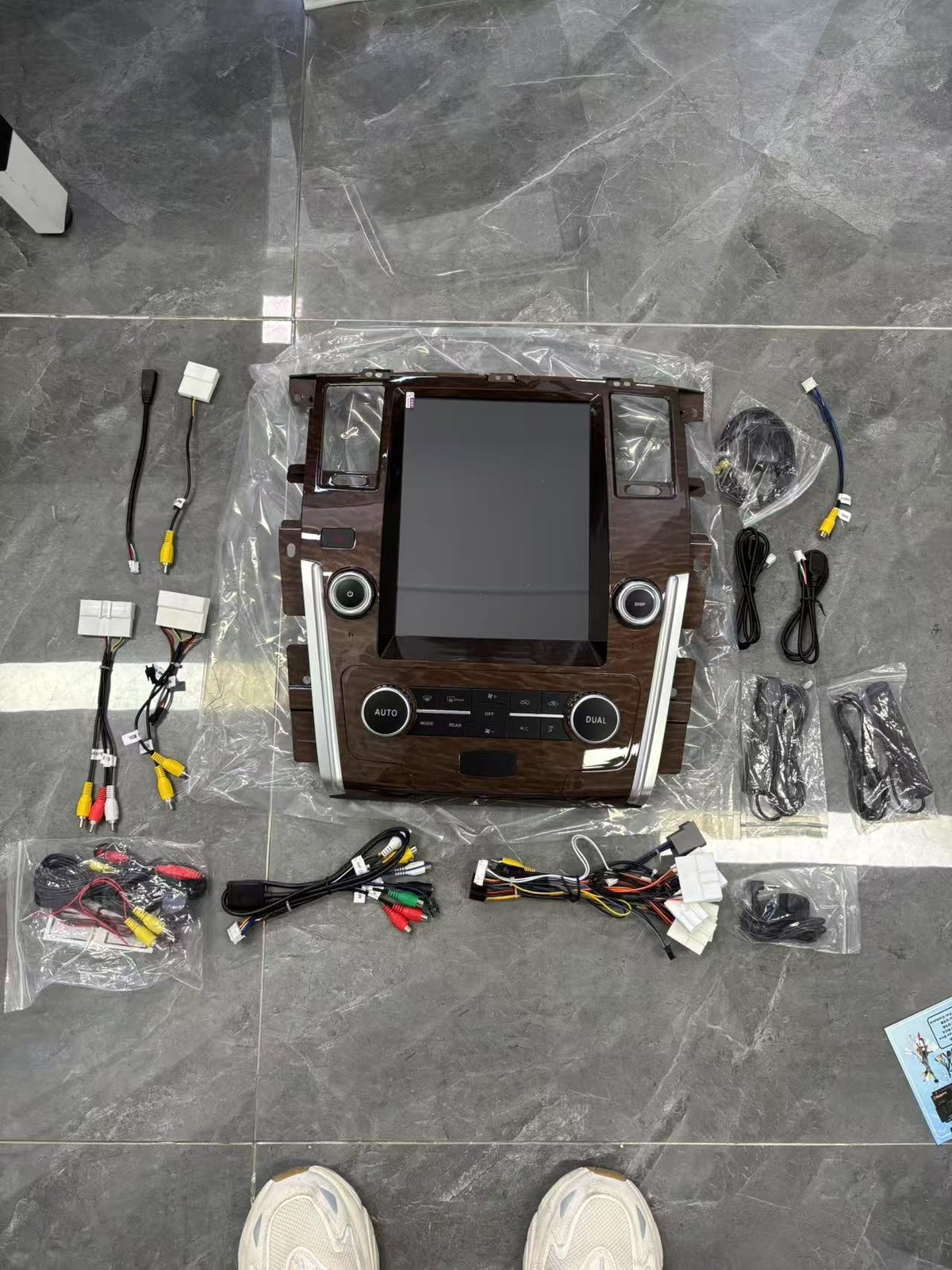 12.1″ For Nissan Armada 2014-2021 Car Radio Stereo GPS Navi Carplay Android 14