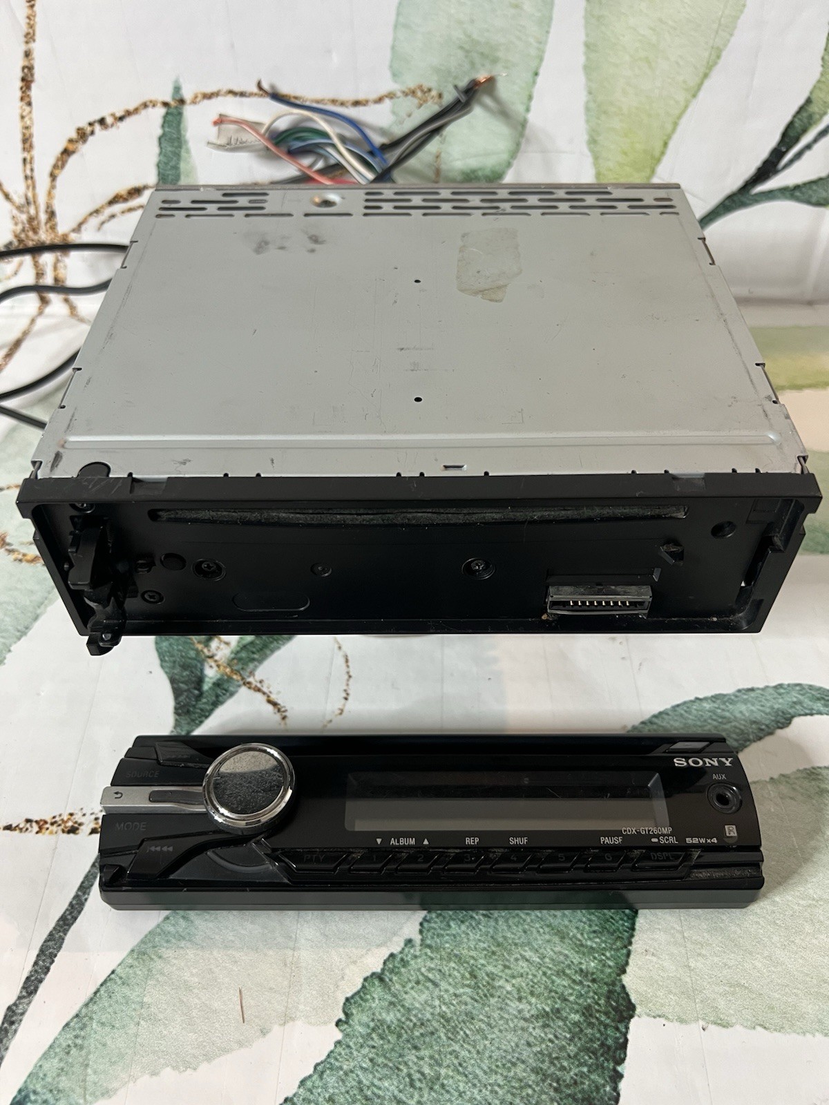 Sony CDX-GT260MP CD Player In Dash Receiver