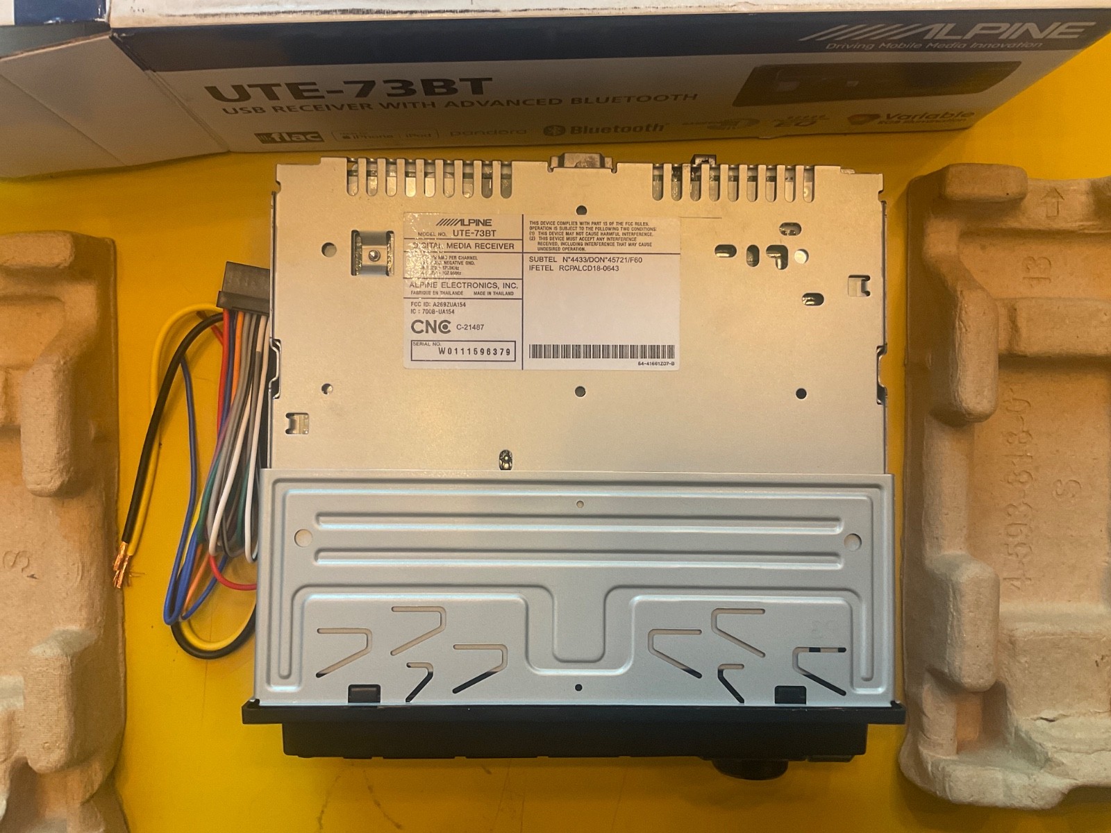 Alpine UTE-73BT Digital Media Receiver for parts or repair