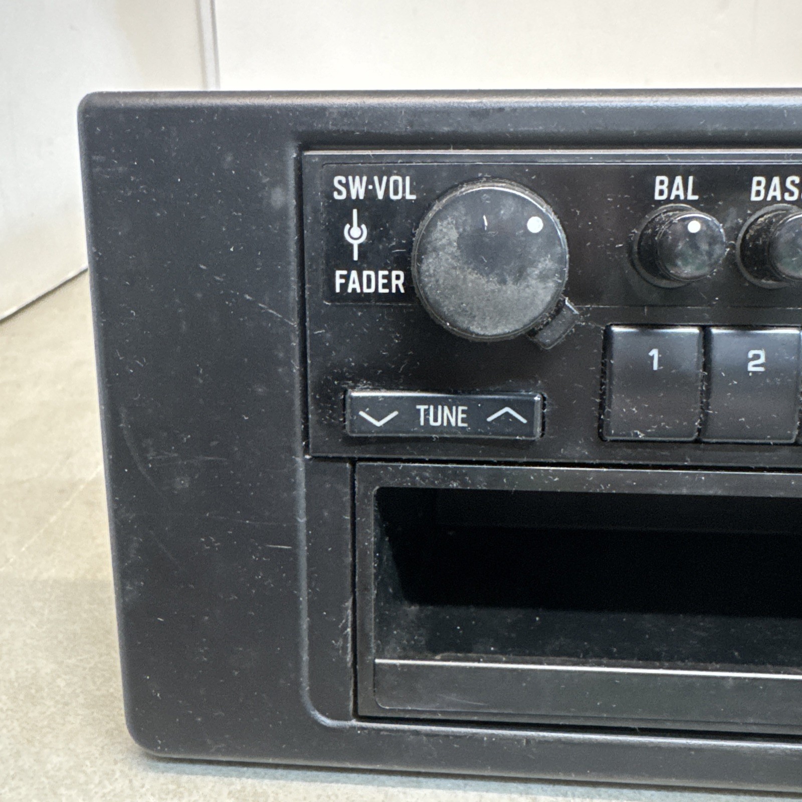 Subaru Model #86225GA400 Oem Original Car Radio Ref No: CR-LF171A + Trim