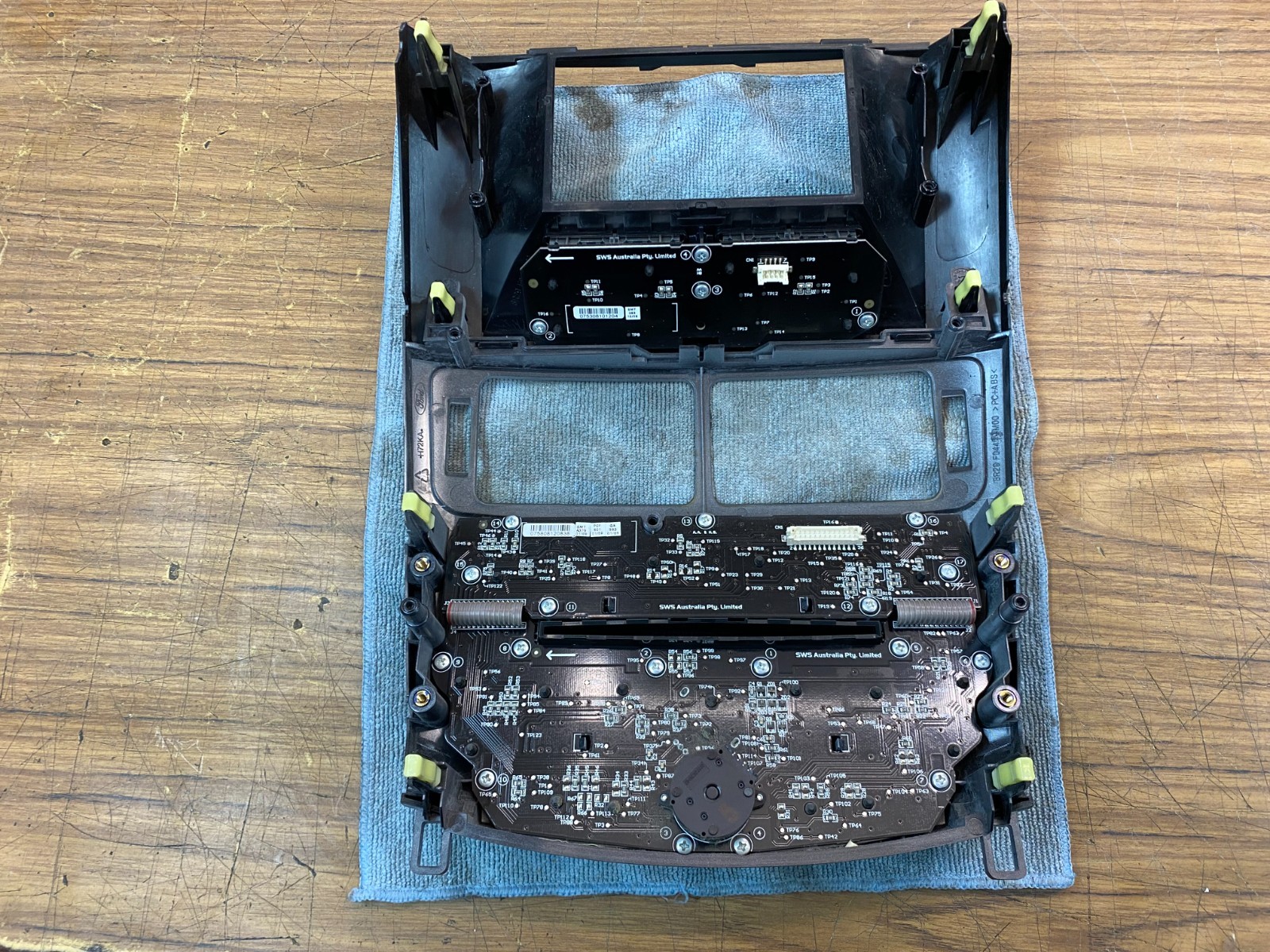 Ford Falcon FG XR6 S1 Interior Dash ICC Screen A/C Controls Surround Trim
