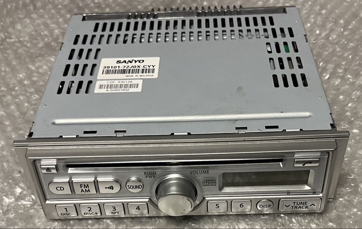SANYO 39101-72J0X-CYY Suzuki OEM 1DIN CD Radio Near Mint JAPAN
