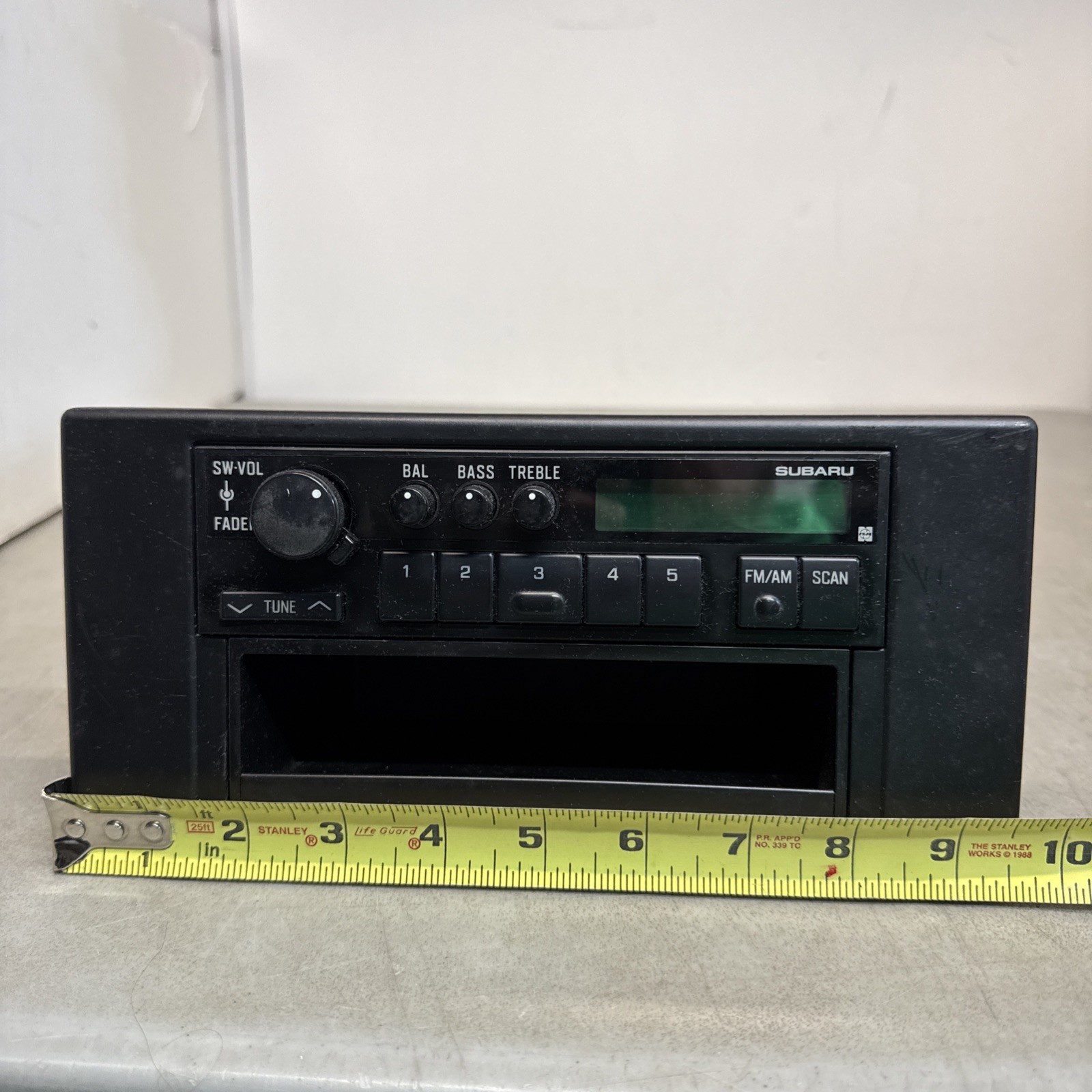 Subaru Model #86225GA400 Oem Original Car Radio Ref No: CR-LF171A + Trim