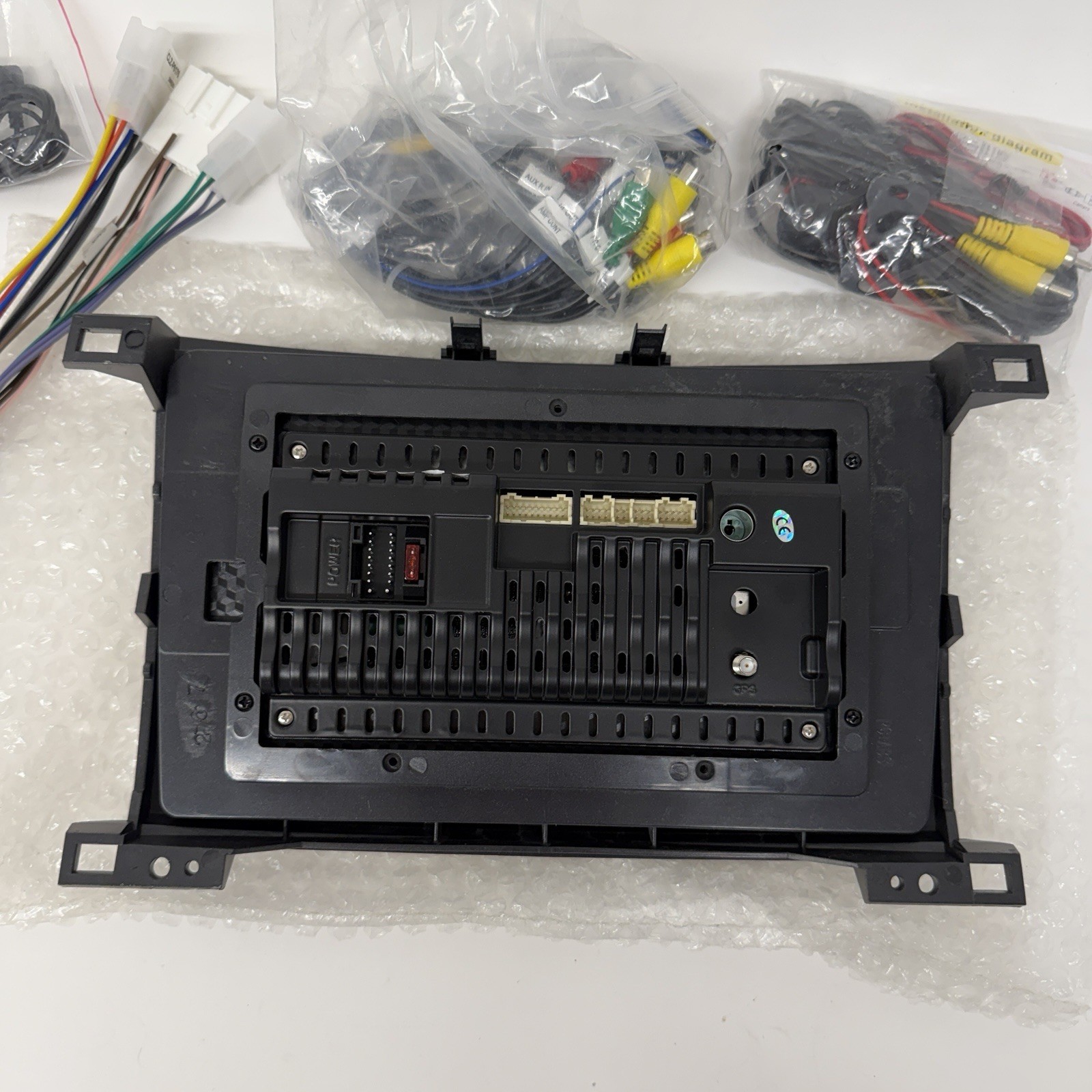 Android 14 Car Stereo for Lexus LX470 2002-2007 Radio for CarPlay Wireless 2+32G