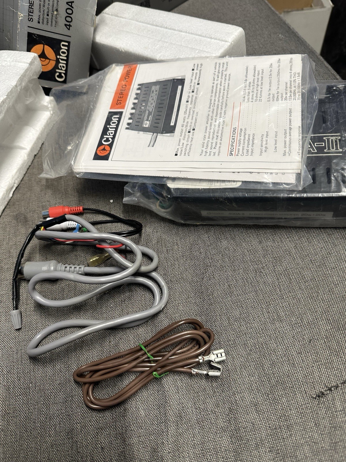 Clarion 9300TB Stereo And 400II Amp
