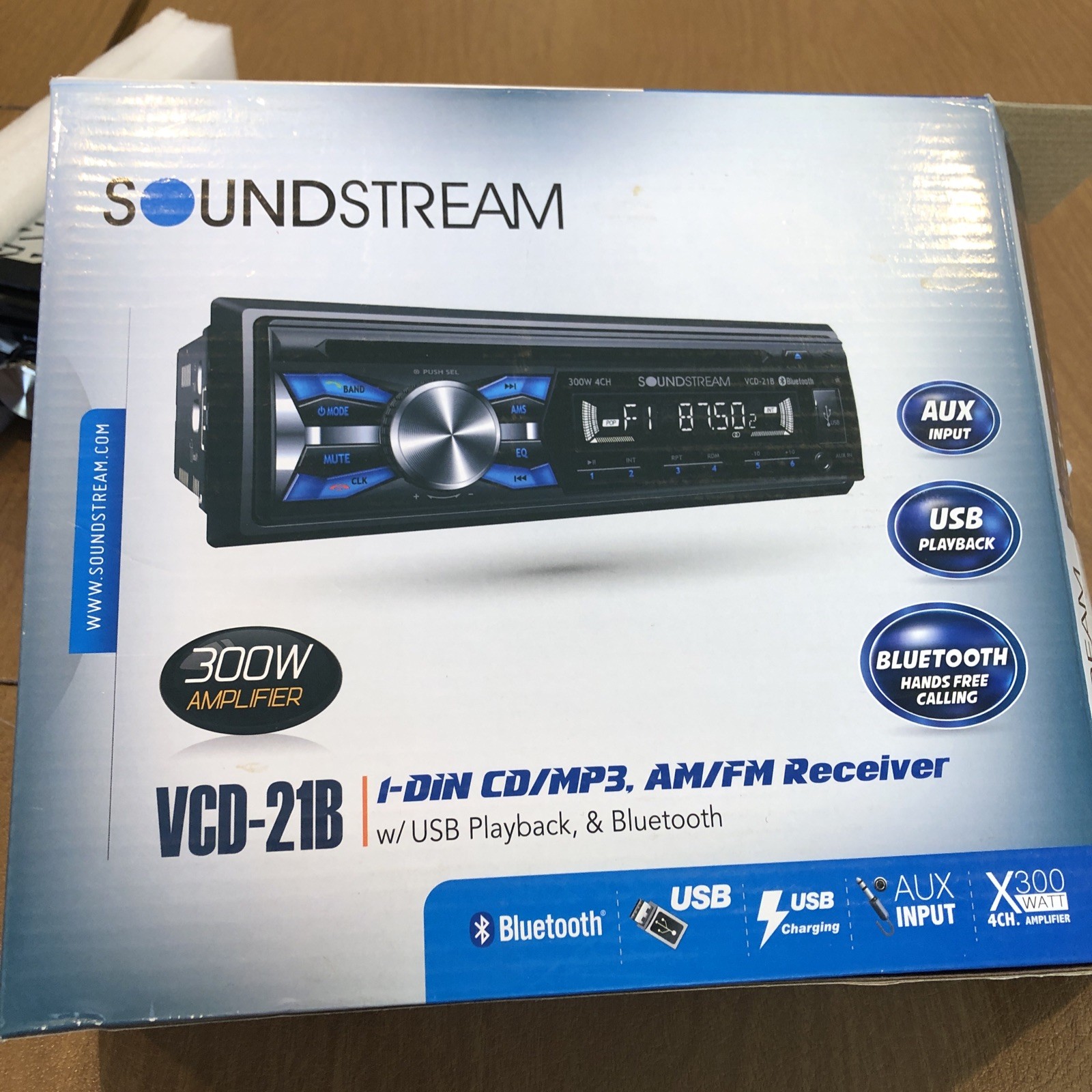 SOUNDSTREAM Single DIN Bluetooth CD Player w/ 32GB USB Playback VCD-21B