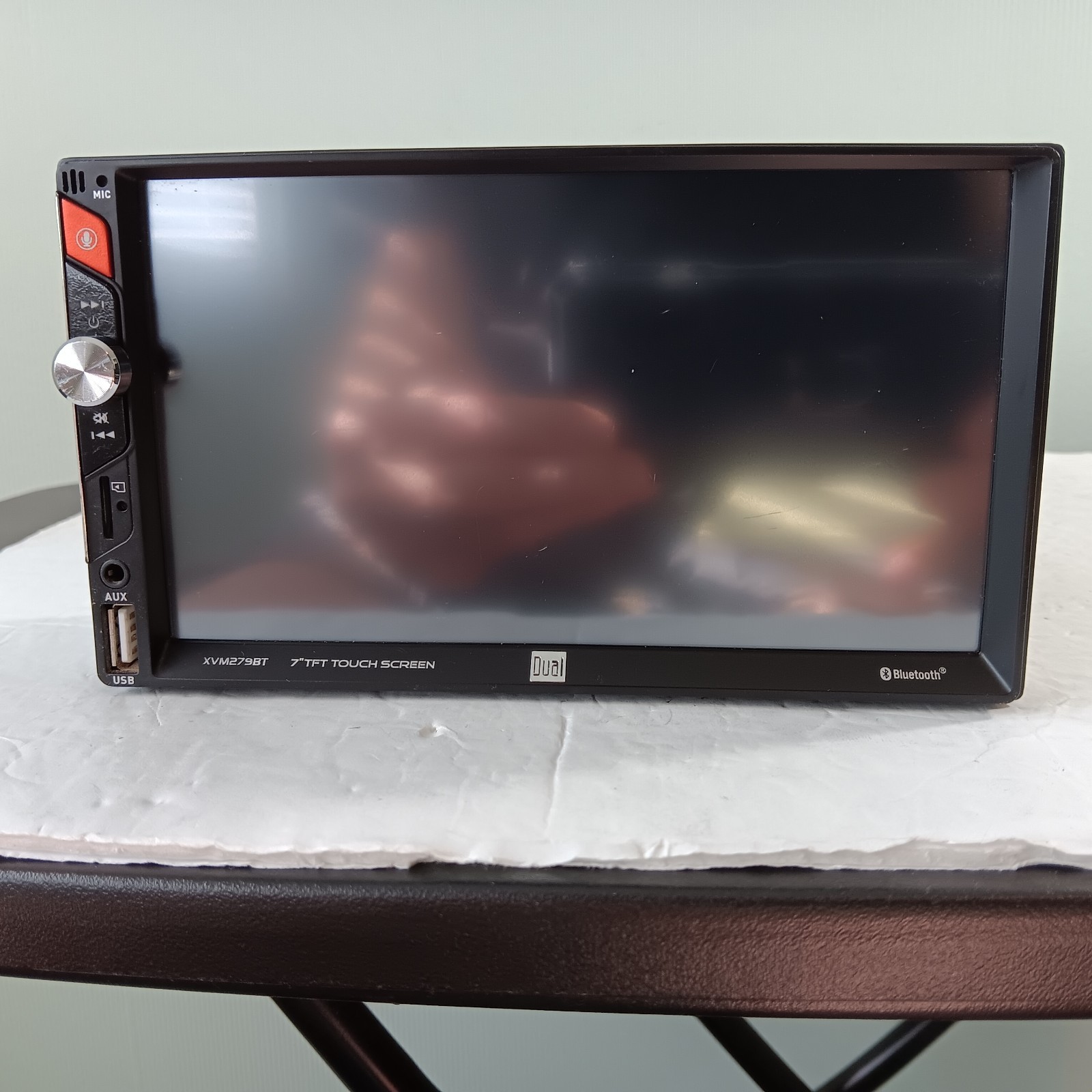 Dual Electronics XVM279BT 7″ Touchscreen Multimedia AM/FM Receiver (Untested)