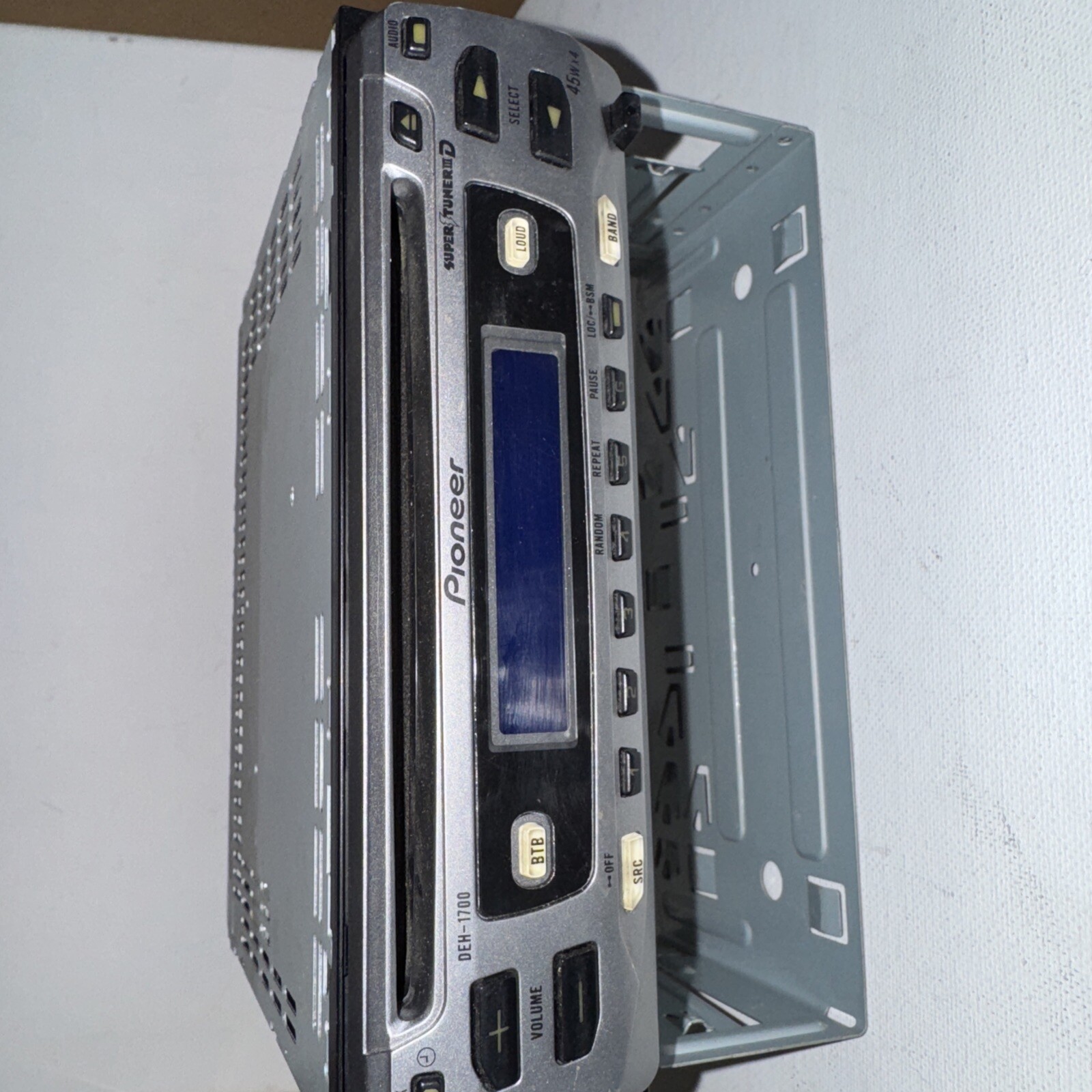 Pioneer DEH-1700 AM/FM CD Car Stereo with Detachable Face (AS-IS) Untested