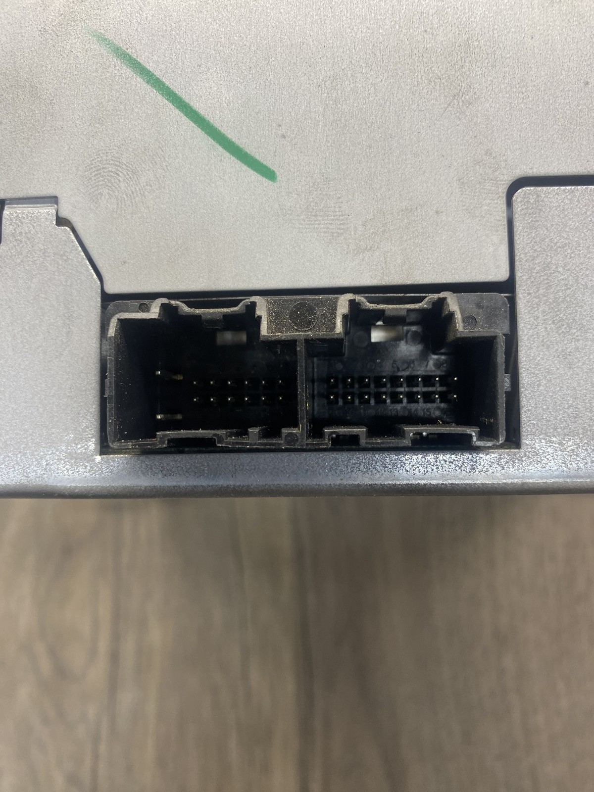 OEM GM Delphi Delco Car Stereo Radio CD Player Aux Input MPN 25865029