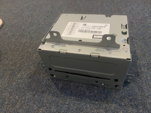 GM OEM Audio Equipment Radio Receiver AM-FM-XM-CD-MP3 P/N 22923804