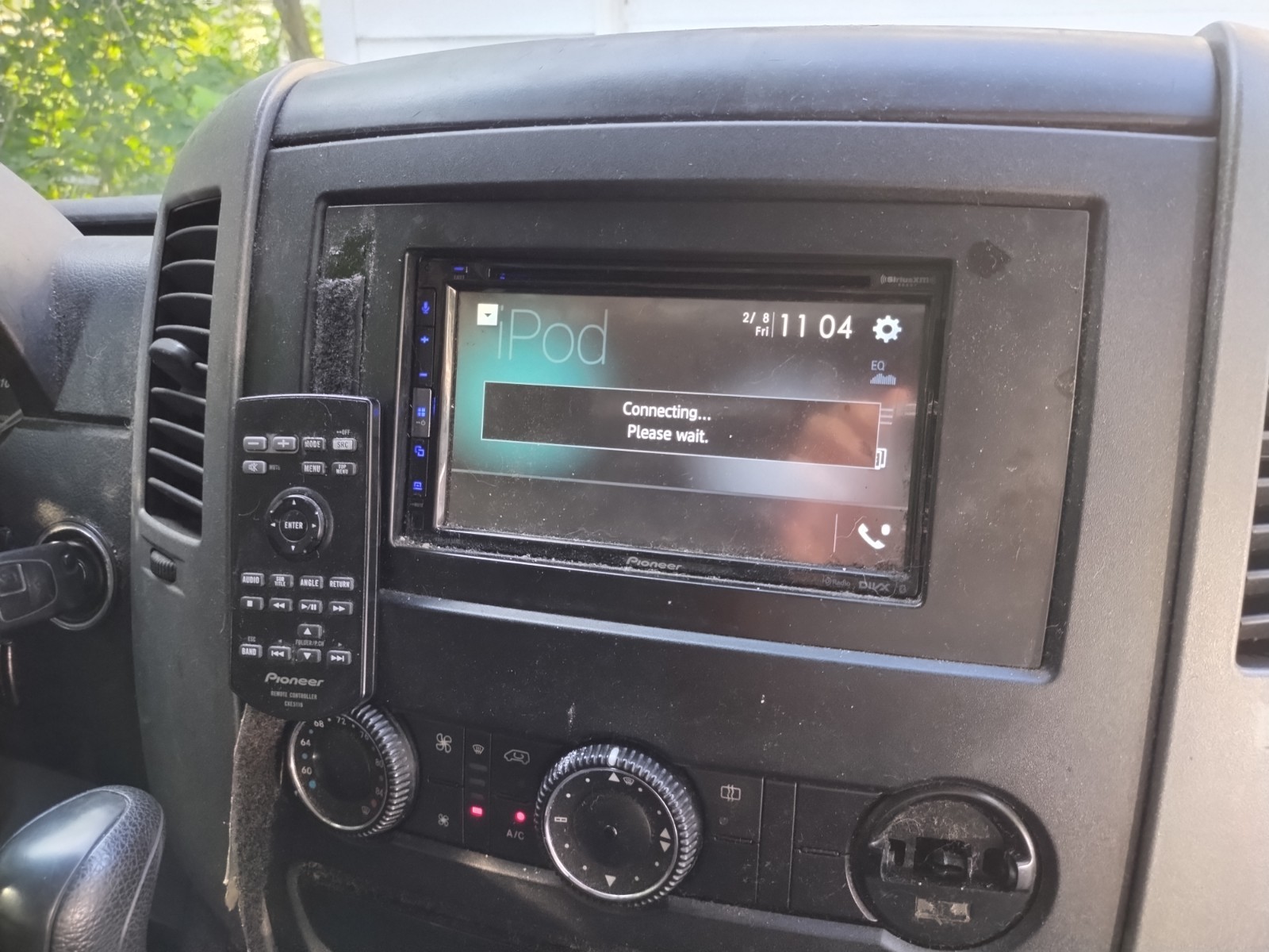 Pioneer 10 inch Flat Screen Radio fits Mercedes sprinter