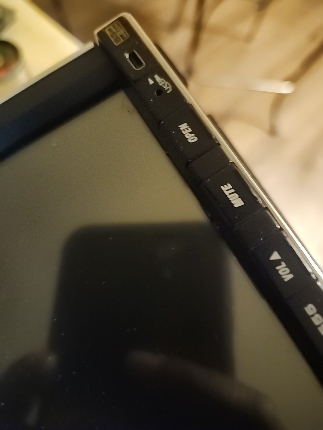 Boss Touchscreen Multi-Media Disc Player With 7 inch Wide-screen TFT Monitor.