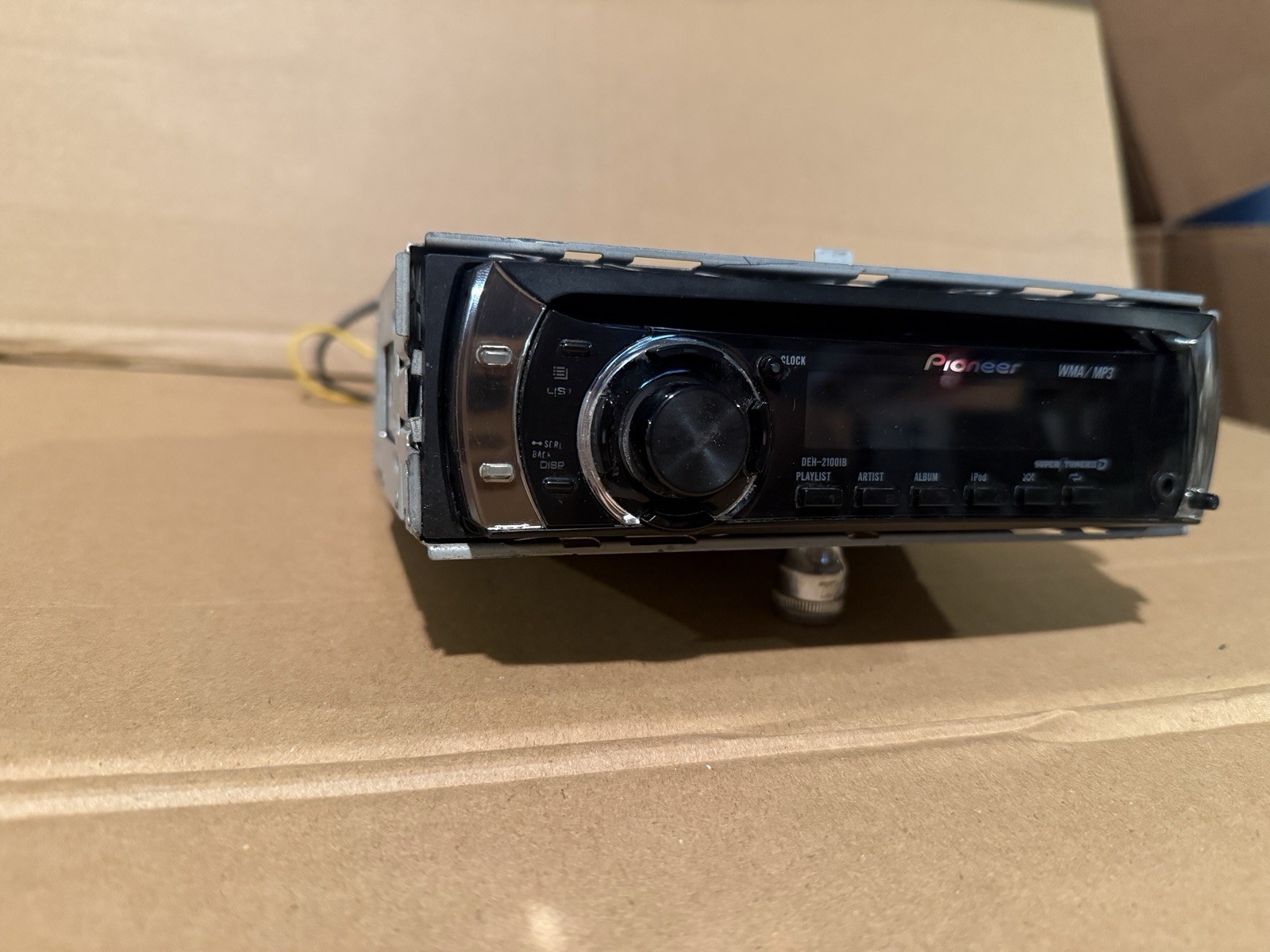Pioneer DEH-2100IB Car Stereo CD/WMA/MP3/AM/FM Radio With Detachable Faceplate