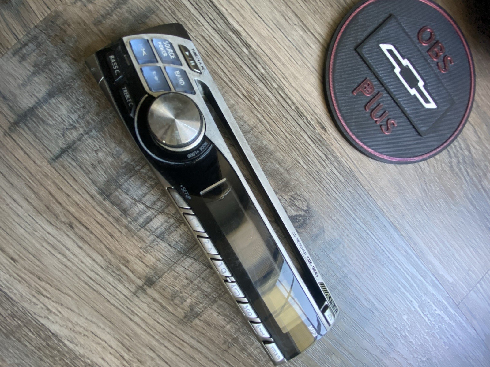 Alpine CDE-9843 CD Player In Dash Receiver
