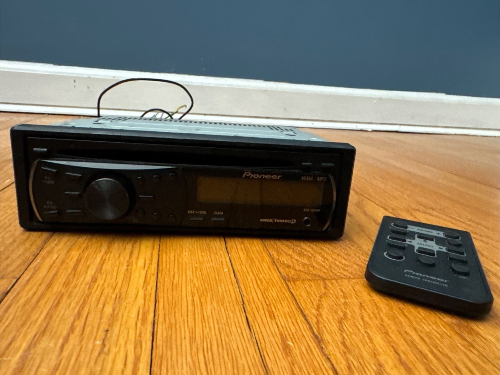 Pioneer DEH-1200MP CD Player AM FM WMA MP3 AUX Super Tuner3