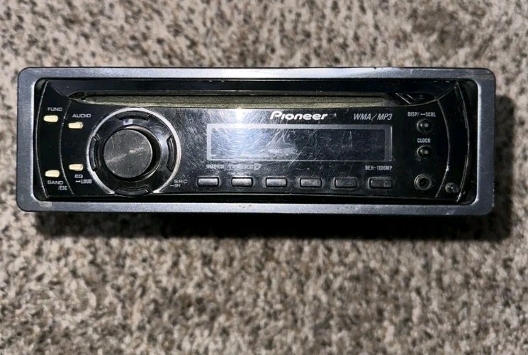 PIONEER DEH-1100MP CAR STEREO WWORKS GREAT VGC