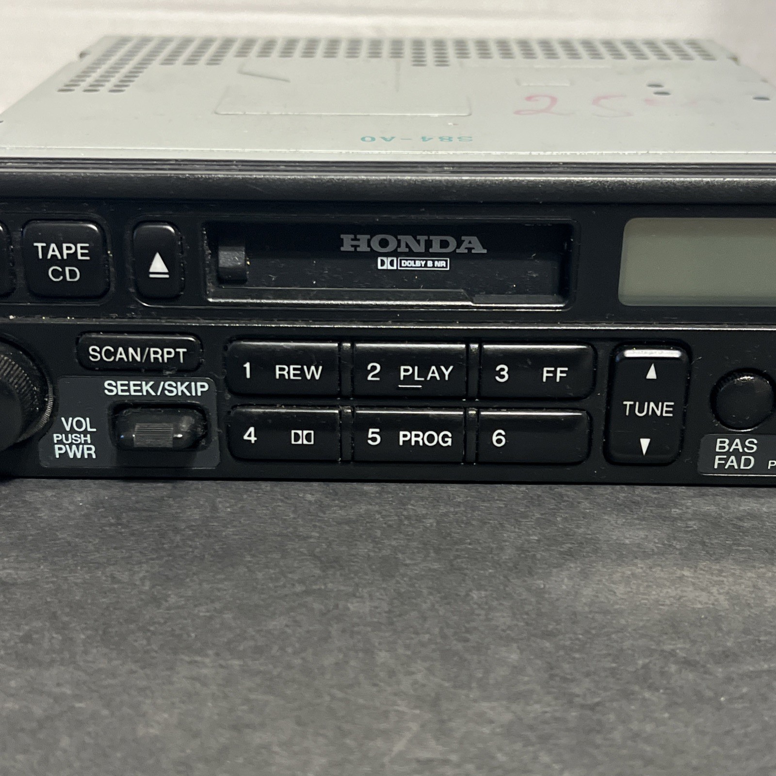 1998-2002 Honda Accord OEM AM FM Cassette Radio 39100-S84-A020-M1 Untested.