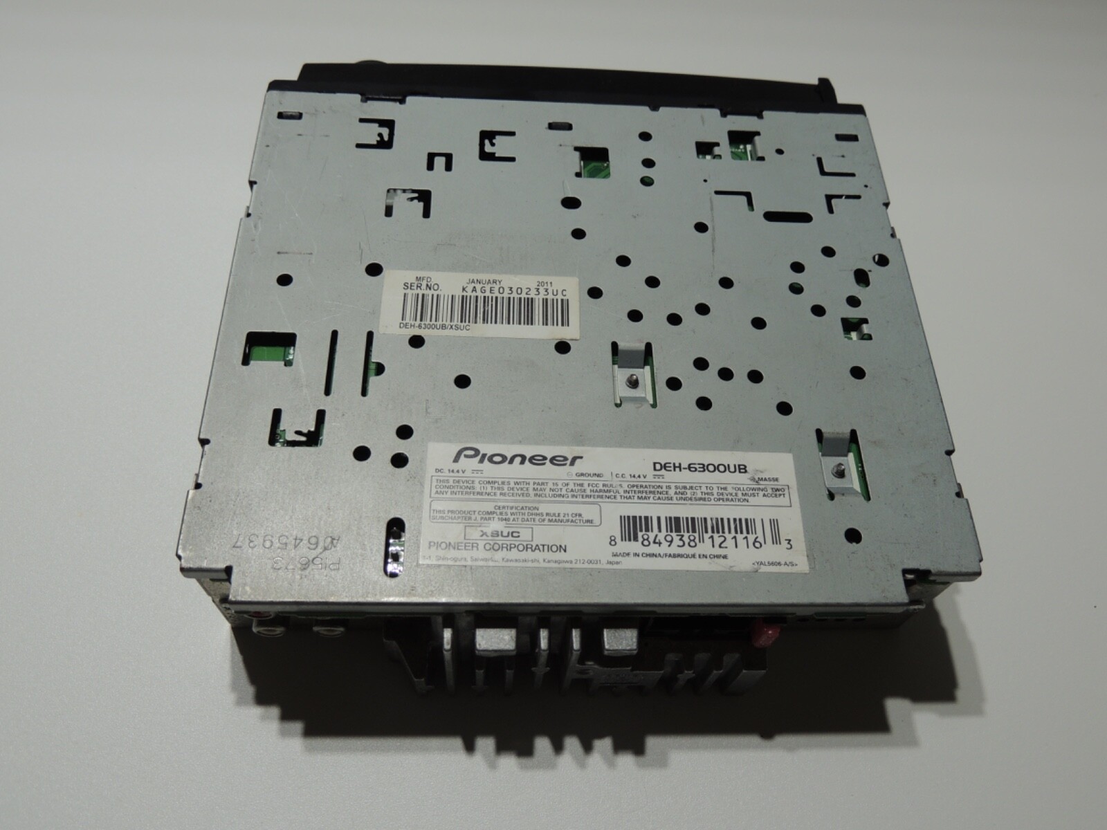 PIONEER DEH-P6000UB CD PLAYER, Rare And Hard To Find.