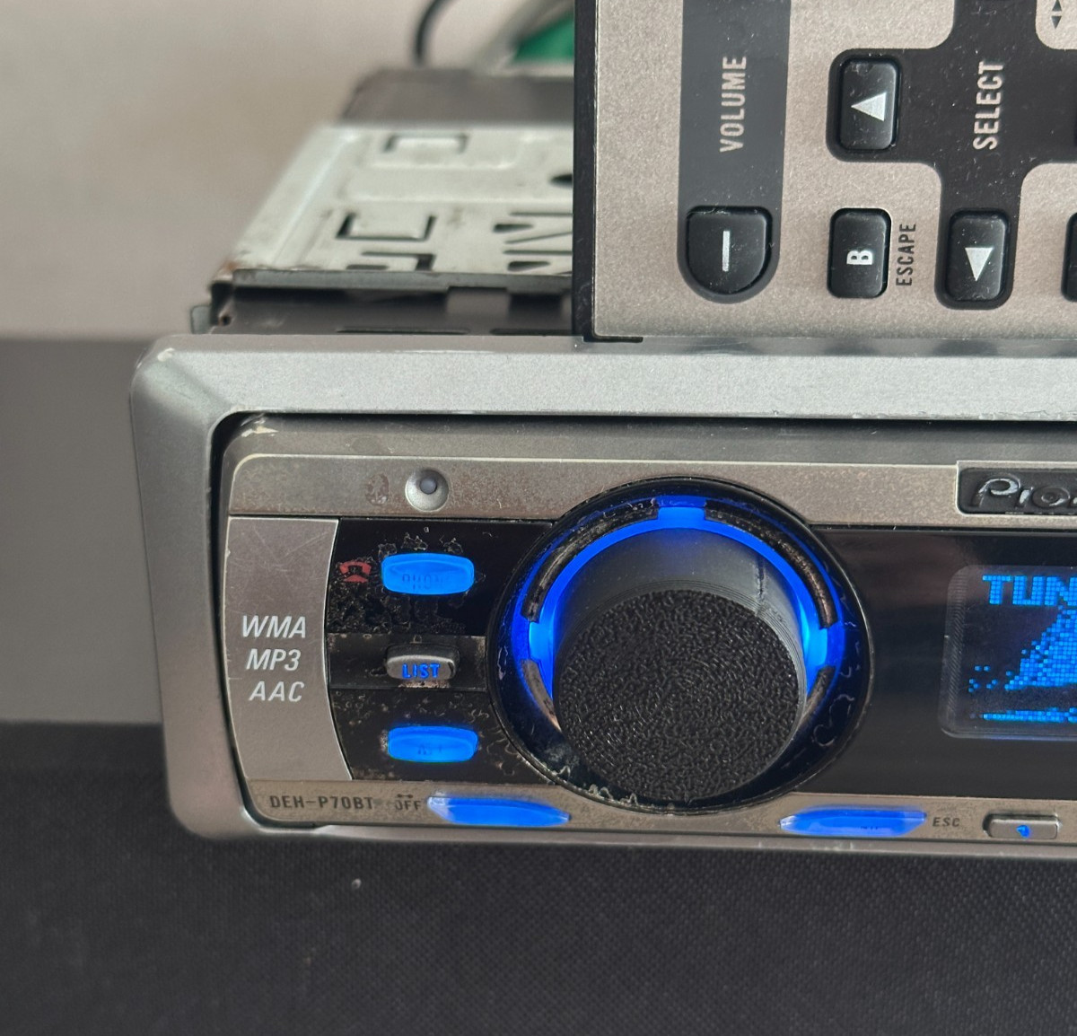 Pioneer DEH-P70BT Old School Radio Bluetooth