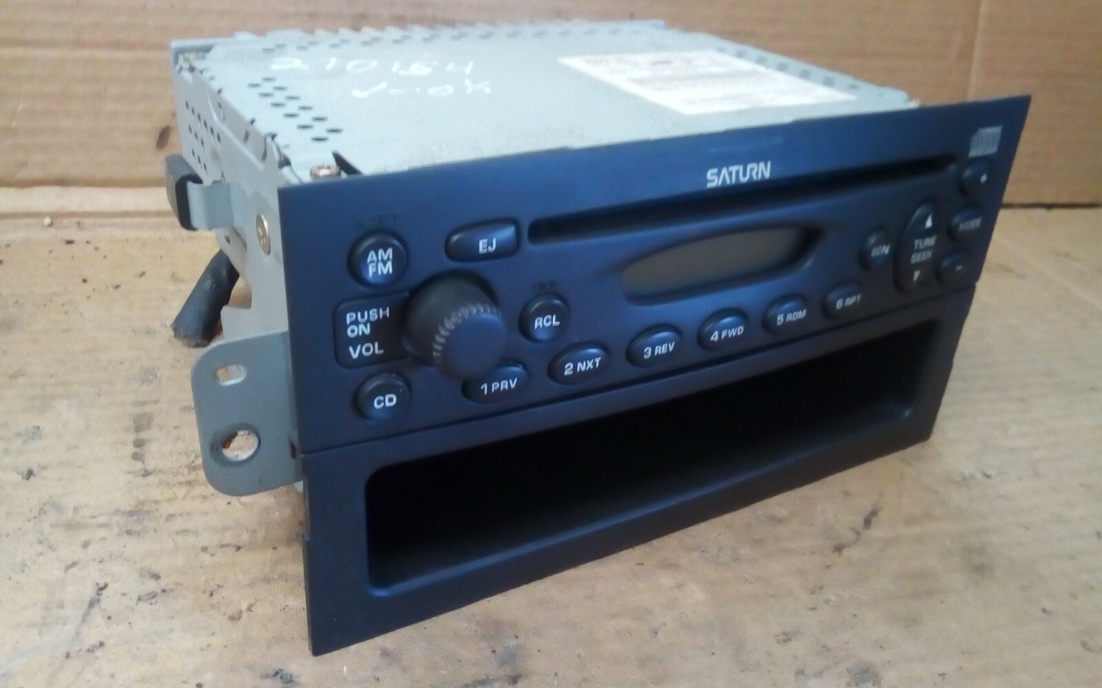 2000-2002 Saturn S-Series AM/FM Radio Receiver