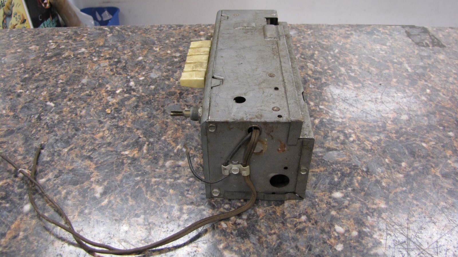 Vintage 1960-1961 Mopar 109 Car Radio – BN66